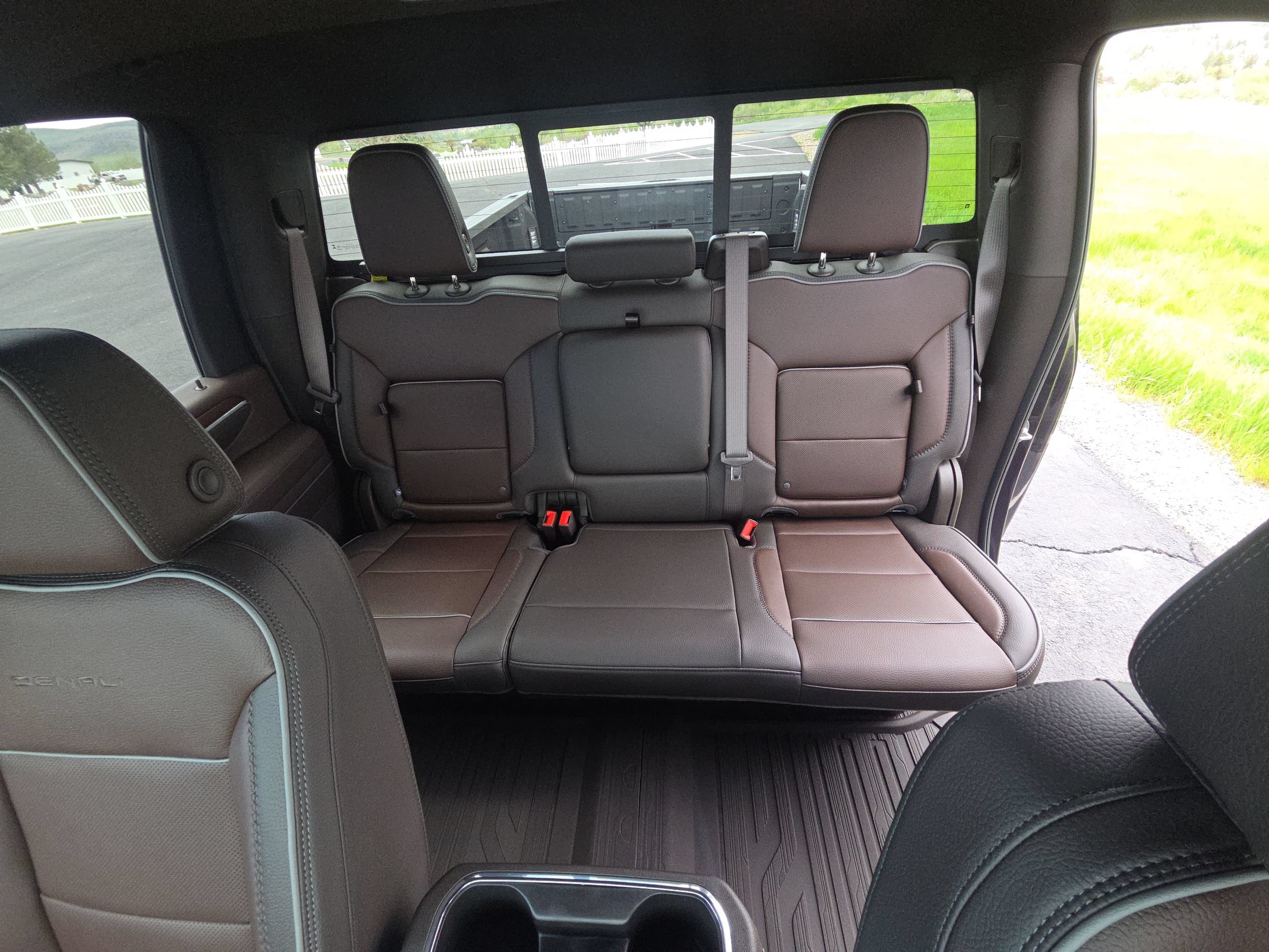 2025 GMC Sierra 2500HD Denali - Photo 12
