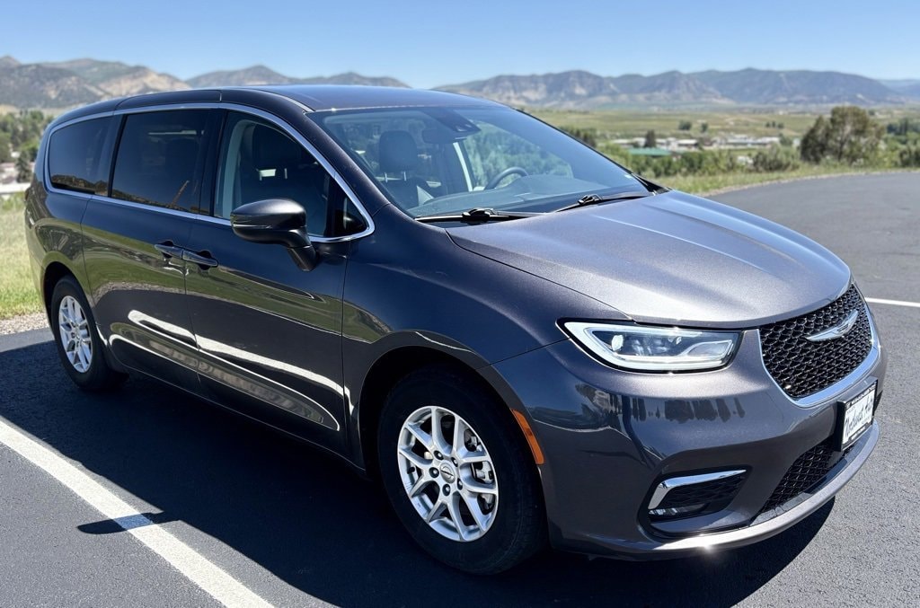 Used 2023 Chrysler Pacifica Touring L with VIN 2C4RC1BGXPR602161 for sale in Meeker, CO