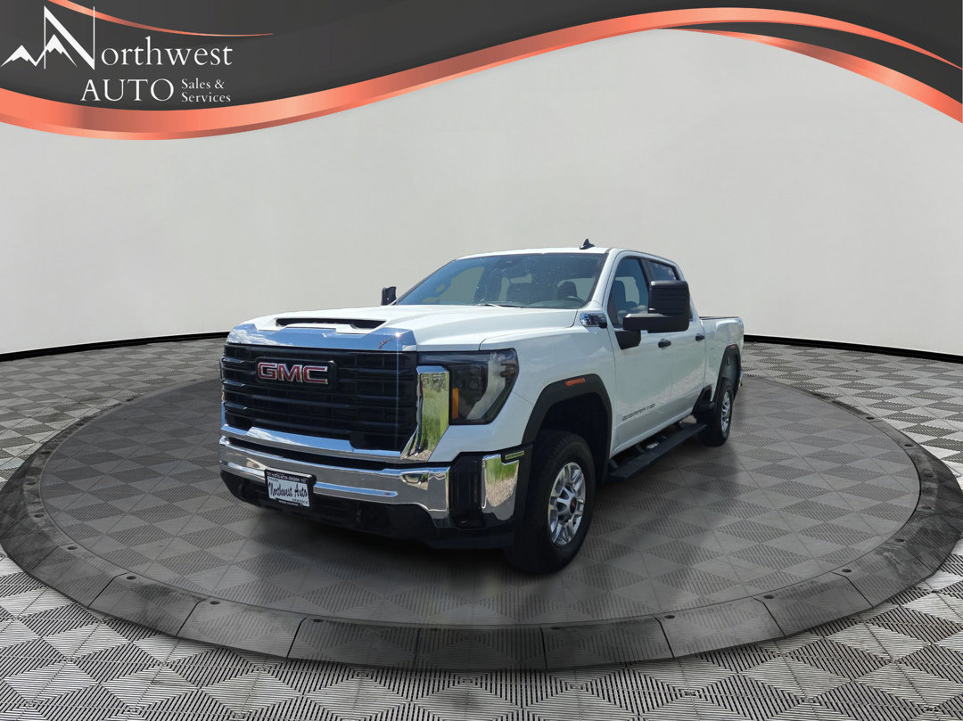 2026 GMC Sierra 4WD Crew Cab Standard Box Pro's photo