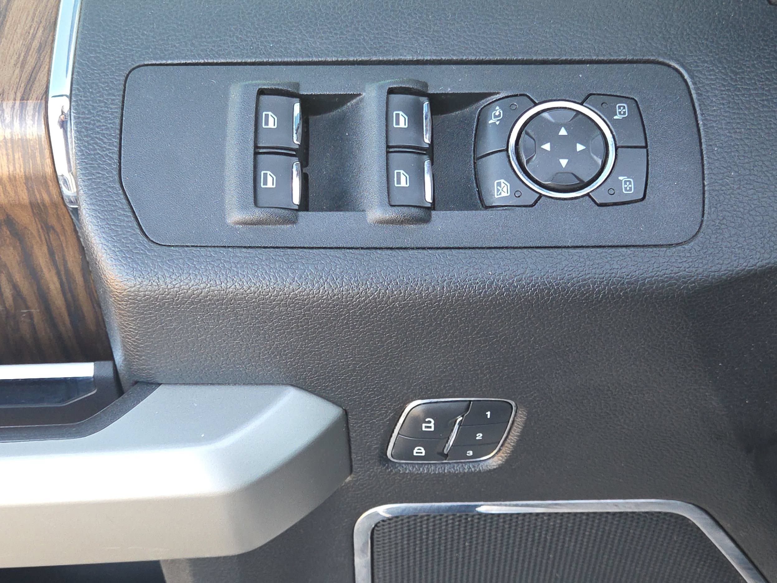 2018 Ford F-150 Lariat - Photo 23
