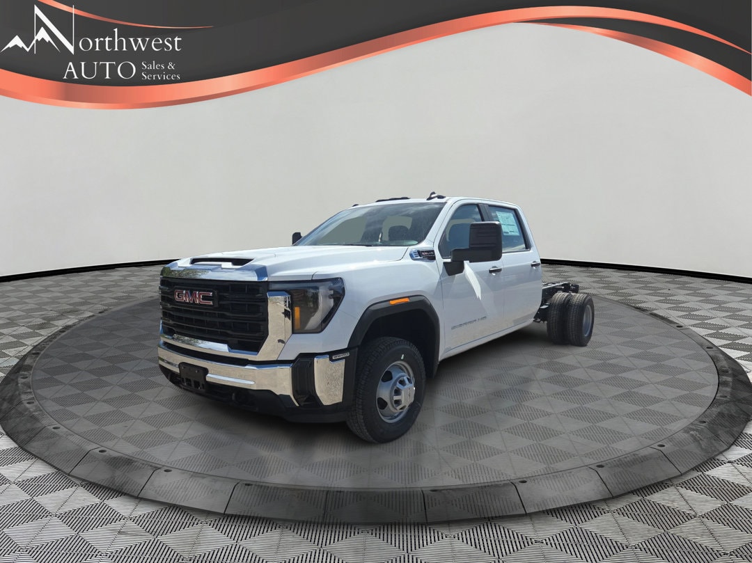 2026 GMC Sierra 4WD Crew Cab Chassis Pro's photo