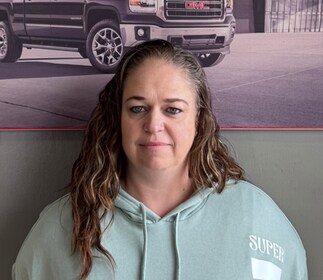 Staff member Samantha Quinteros  from ID_587208fcc8d2