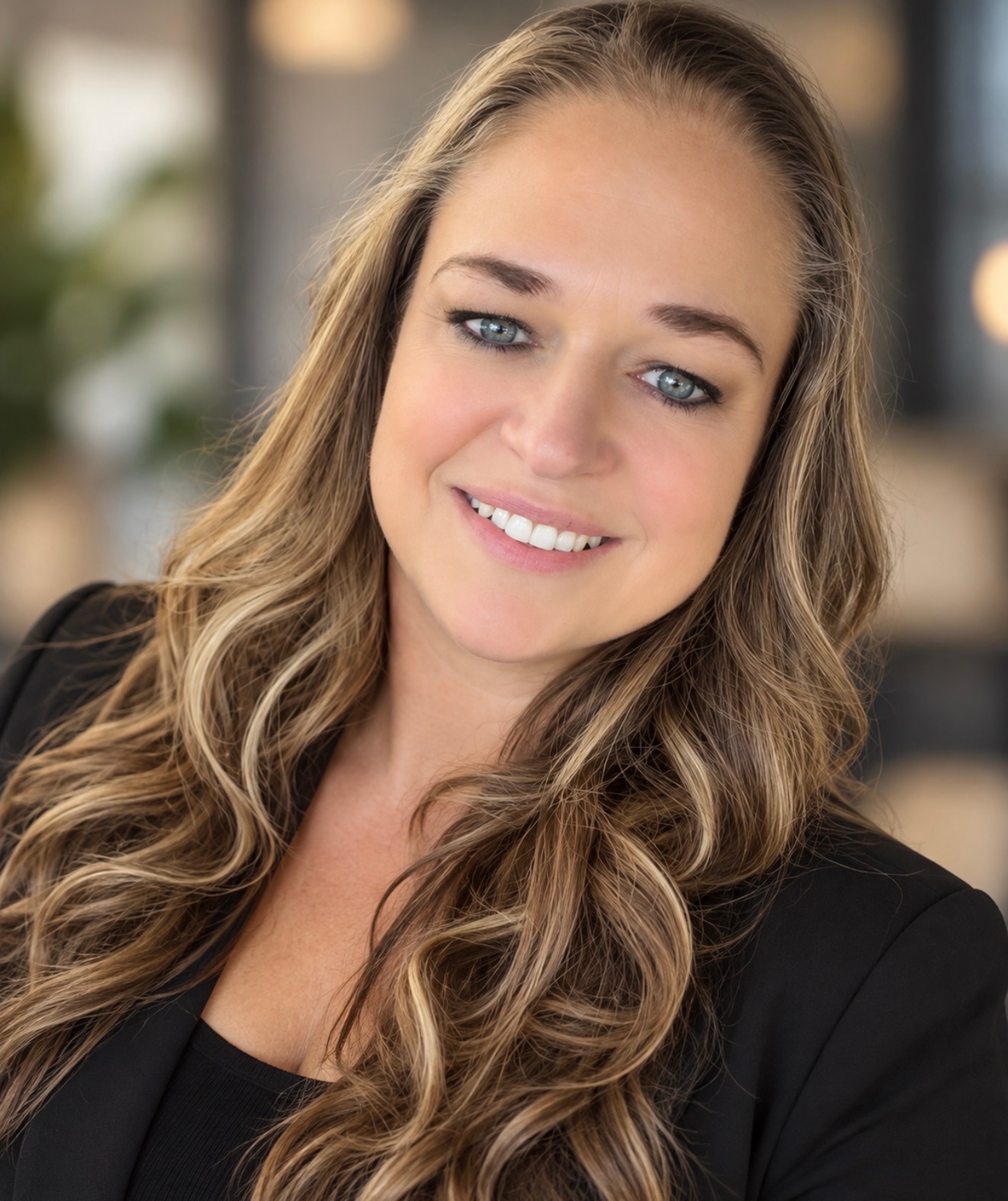 Staff member Samantha Quinteros from ID_587208fcc8d2