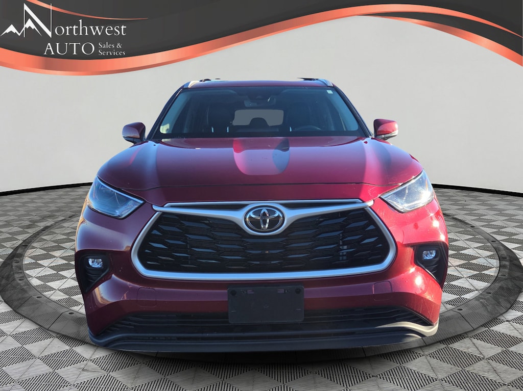 Used 2022 Toyota Highlander XLE