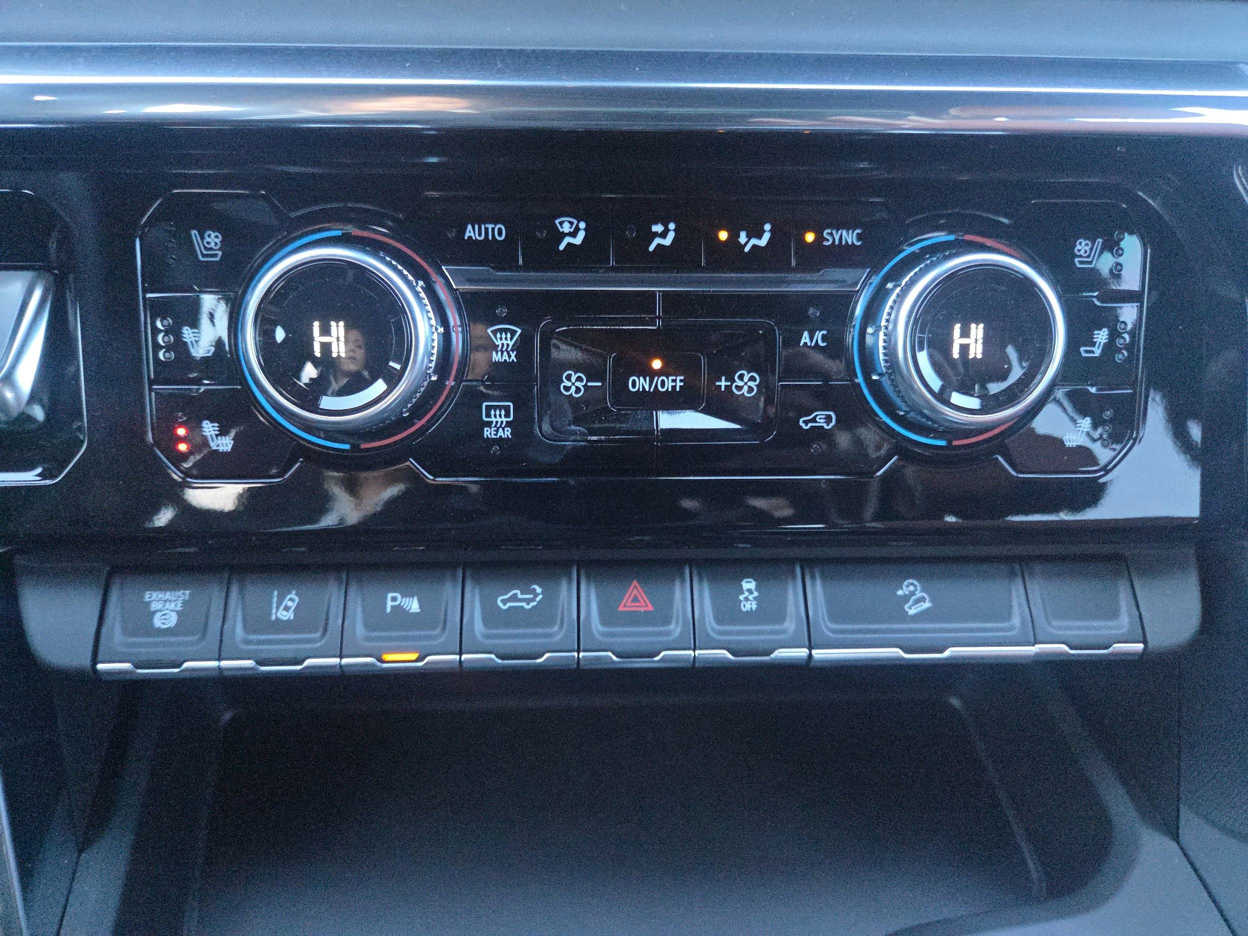 2025 GMC Sierra 3500HD Denali Ultimate - Photo 22