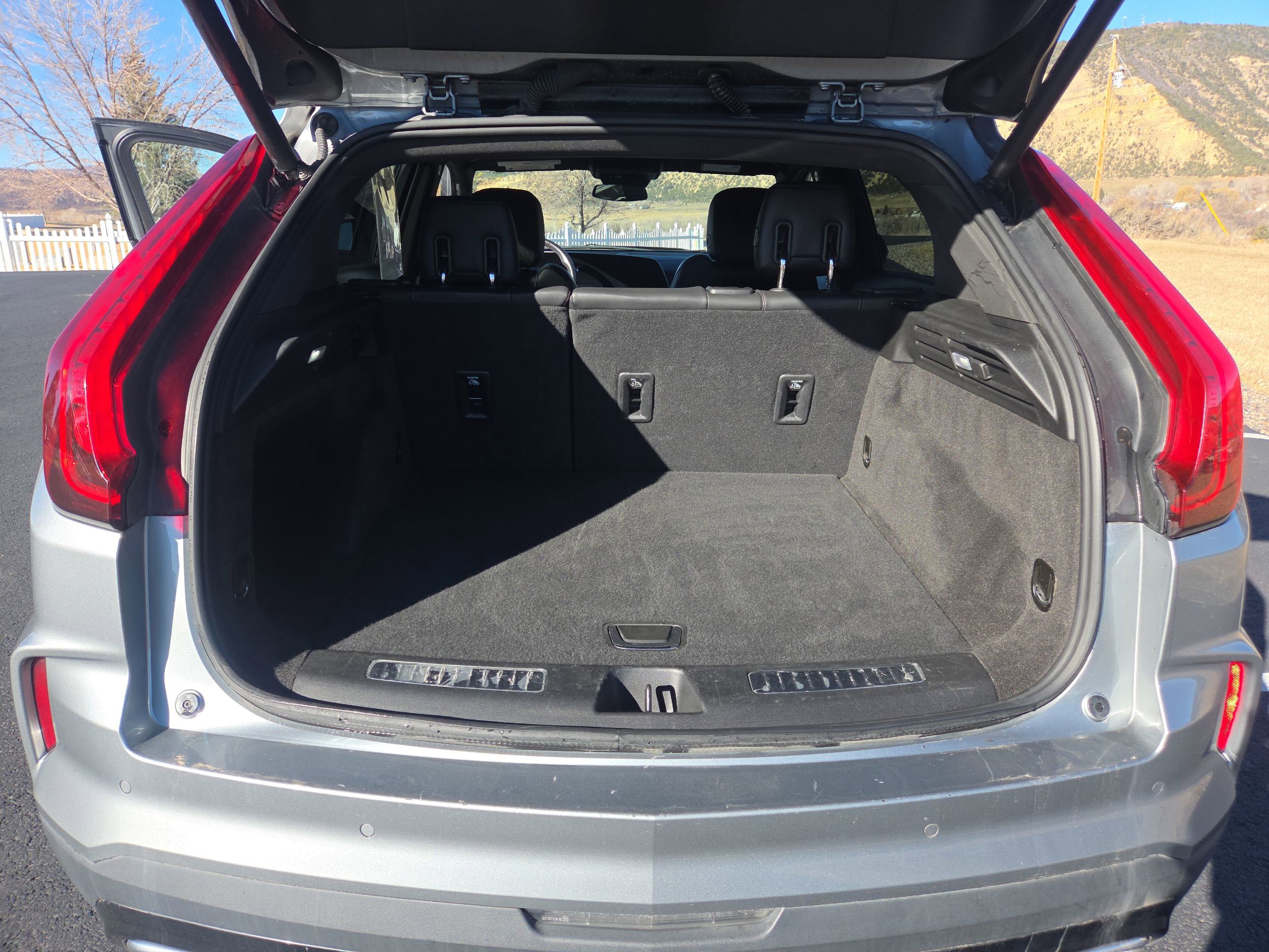 2024 Cadillac XT4 Premium Luxury - Photo 11