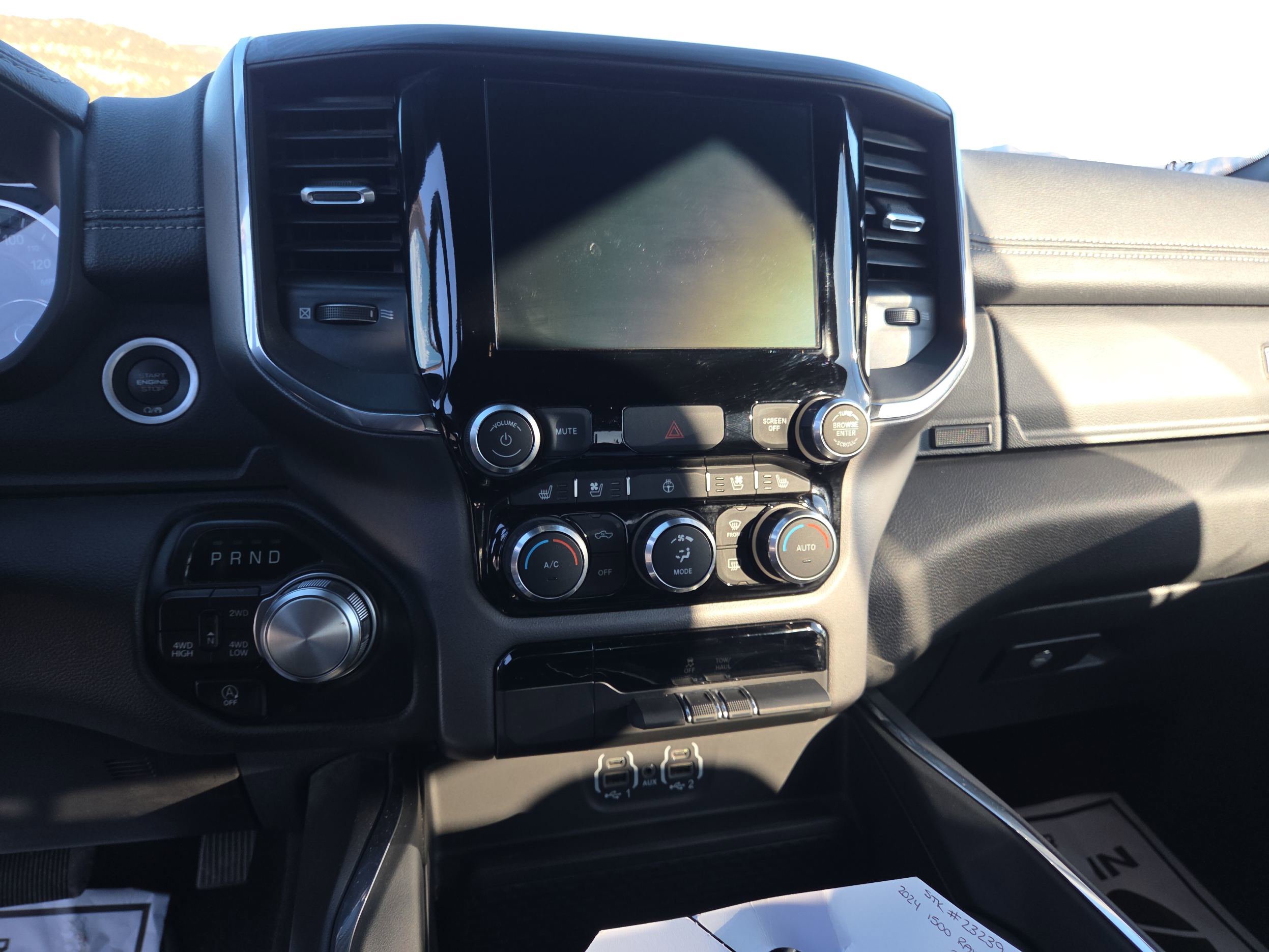2024 RAM Ram 1500 Pickup Laramie - Photo 13