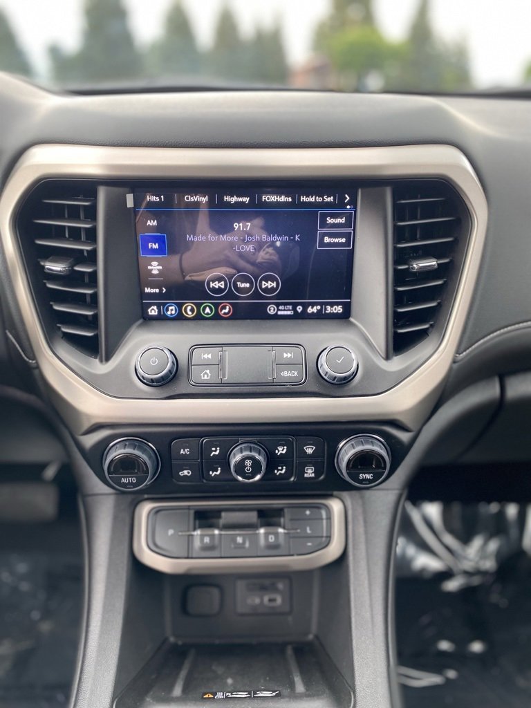 2023 GMC Acadia Denali - Photo 23