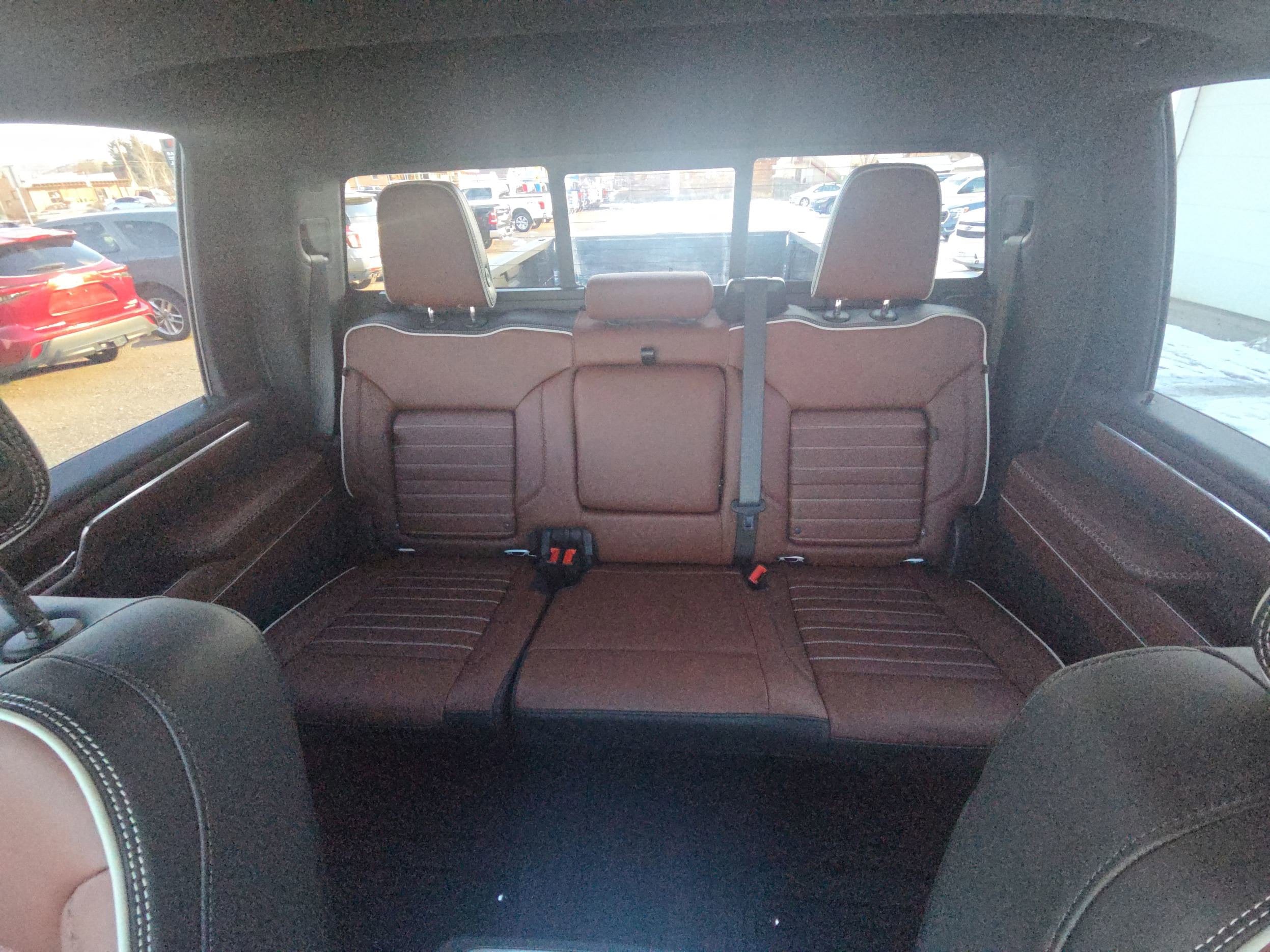2025 GMC Sierra 3500HD Denali Ultimate - Photo 12