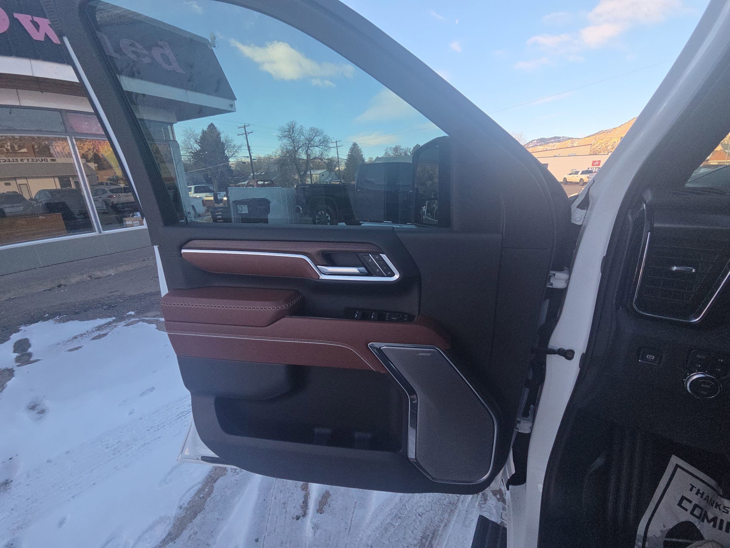 2025 GMC Sierra 3500HD Denali Ultimate - Photo 17