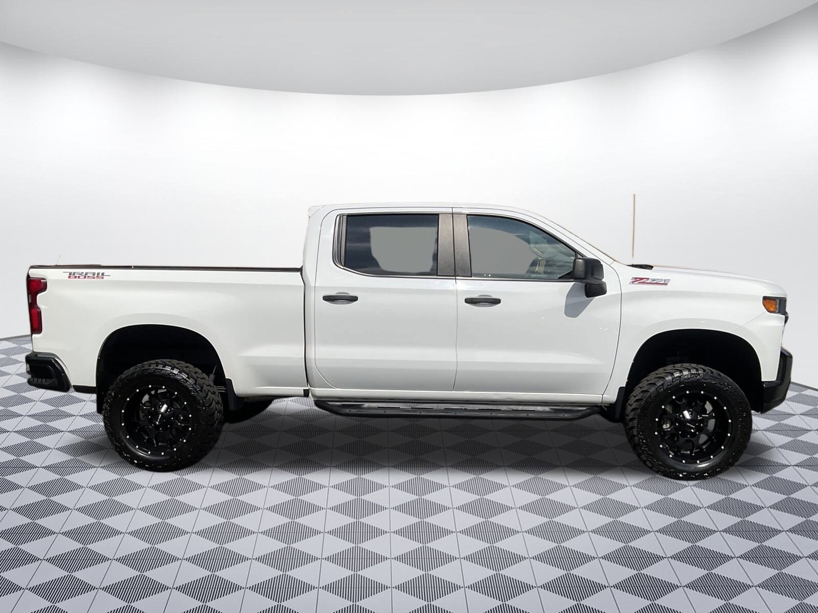 2020 Chevrolet Silverado 1500 Custom Trail Boss photo 2