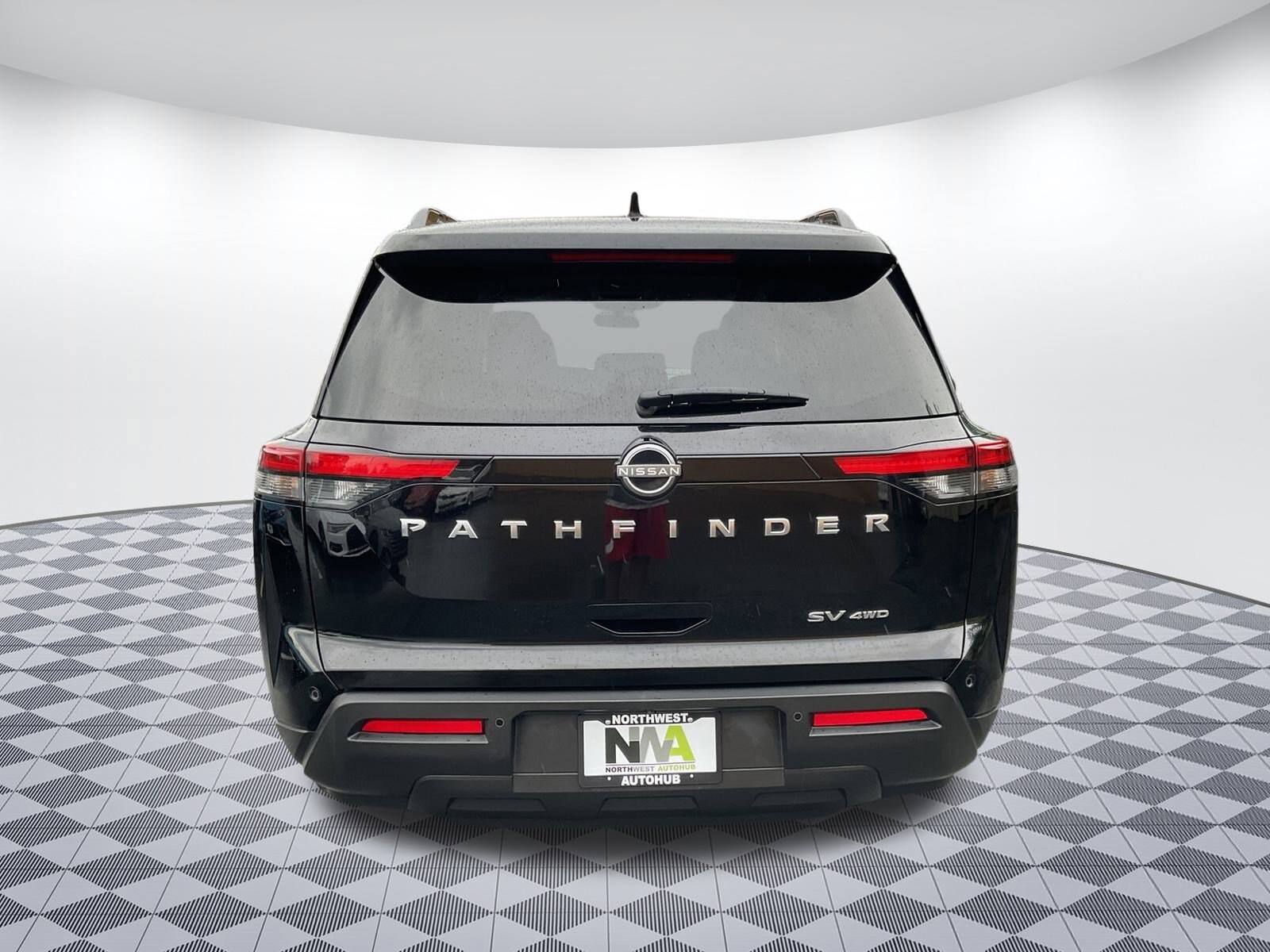 2024 Nissan Pathfinder SV photo 4