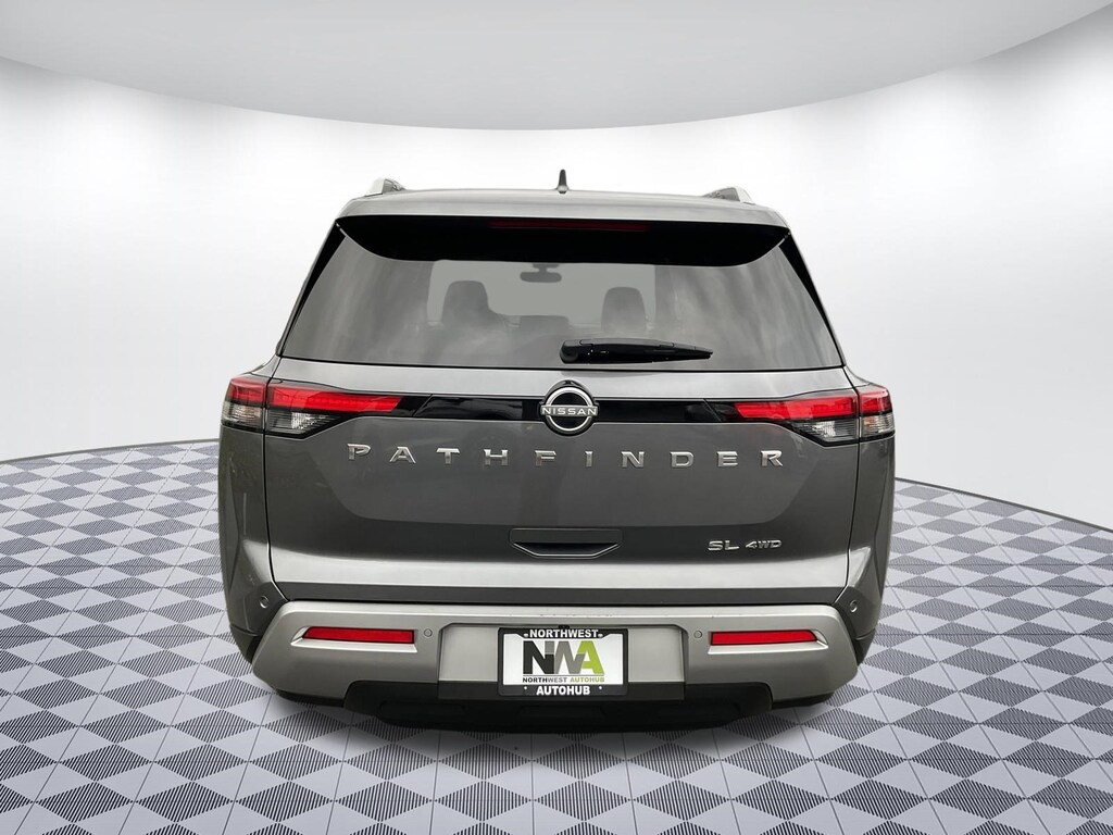 Used 2025 Nissan Pathfinder SL SUV