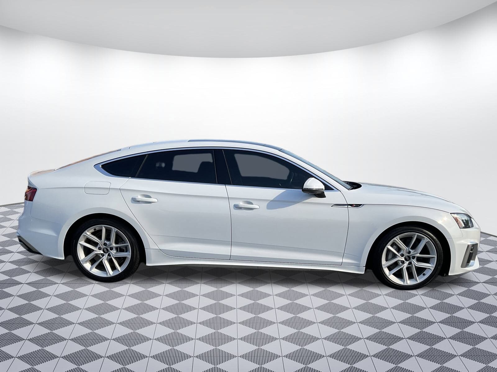 2024 Audi A5 S line Quattro Premium Plus photo 2