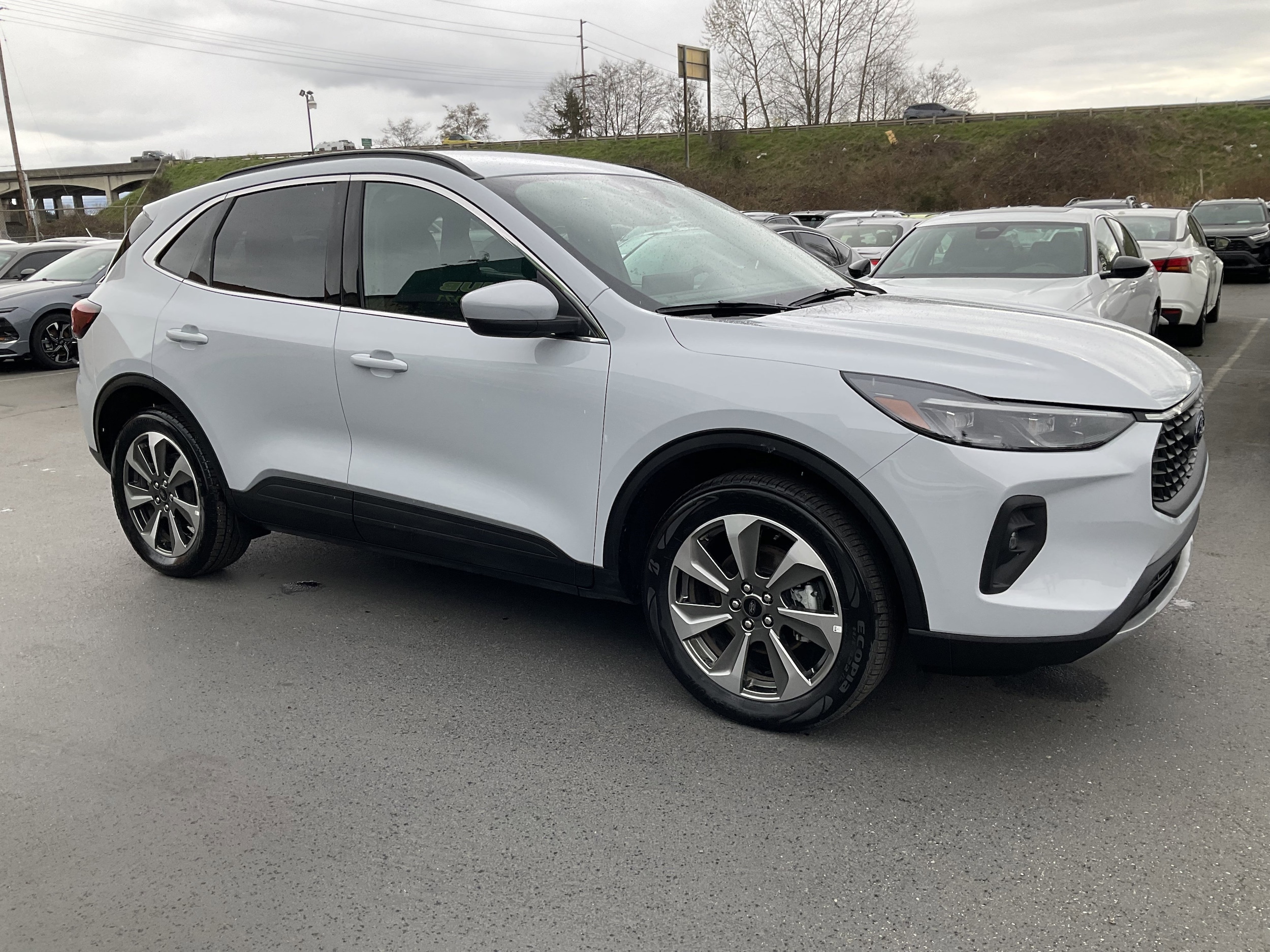 2025 Ford Escape Platinum