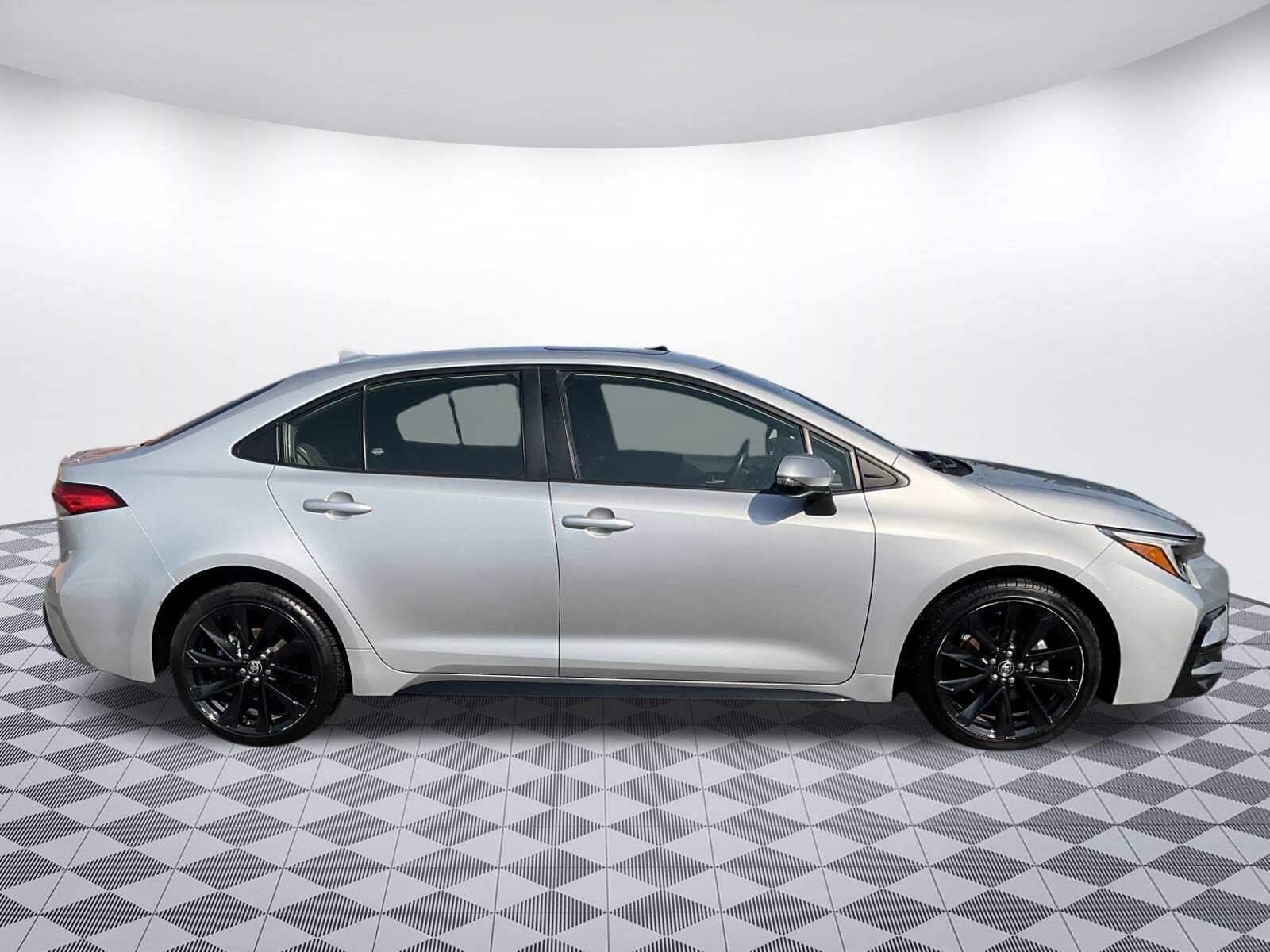 2024 Toyota Corolla SE Premium photo 2