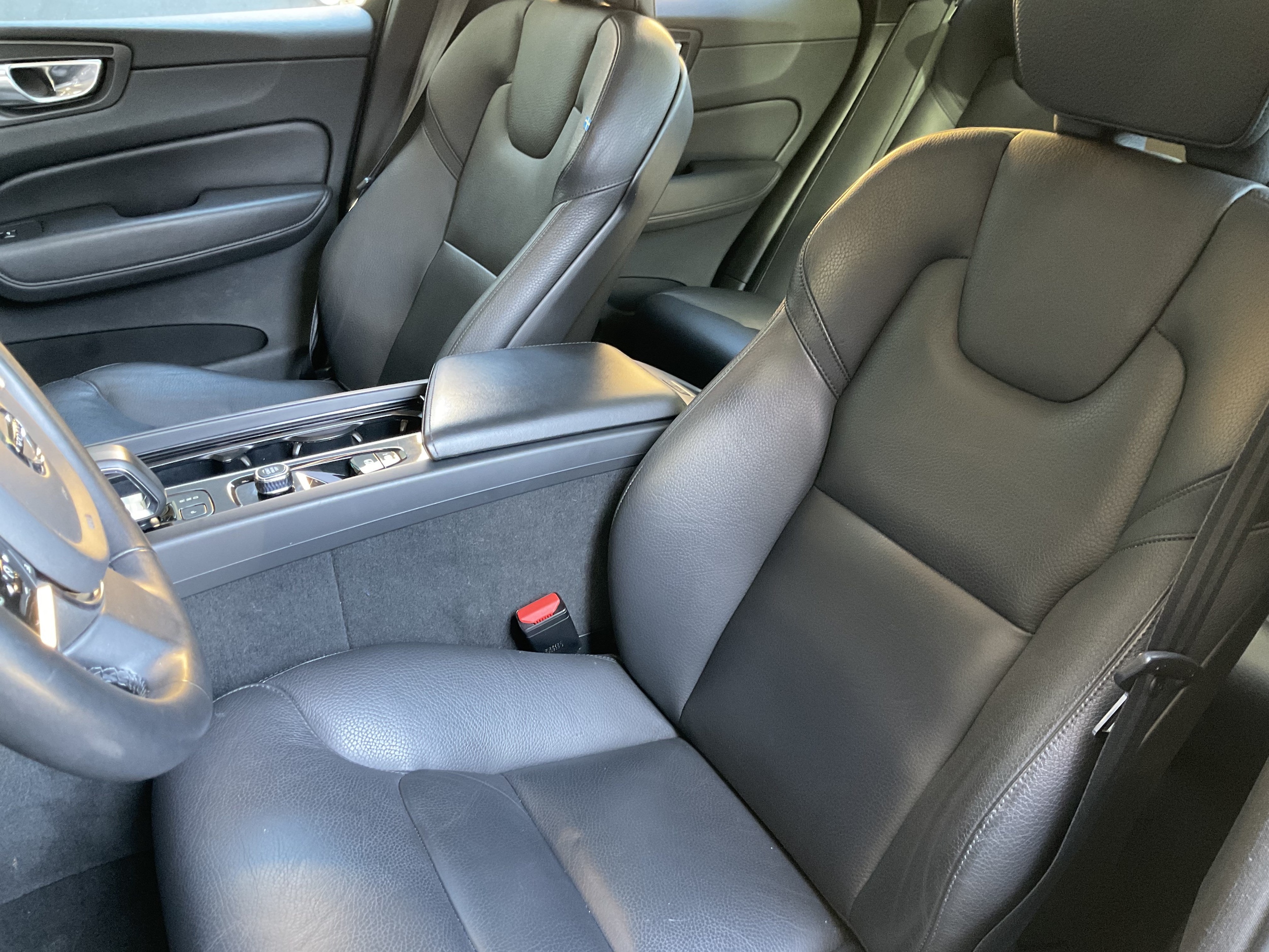 2023 Volvo XC60 Plus - Photo 31