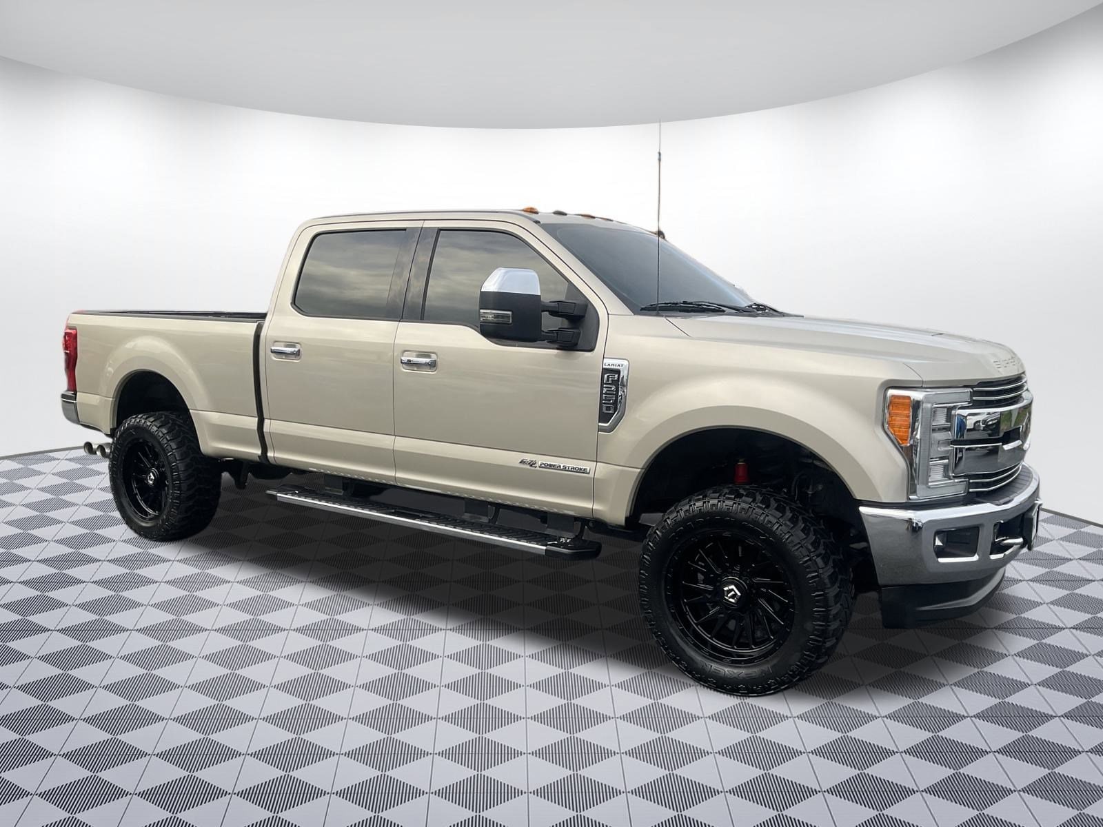 2017 Ford F-250 Super Duty Lariat