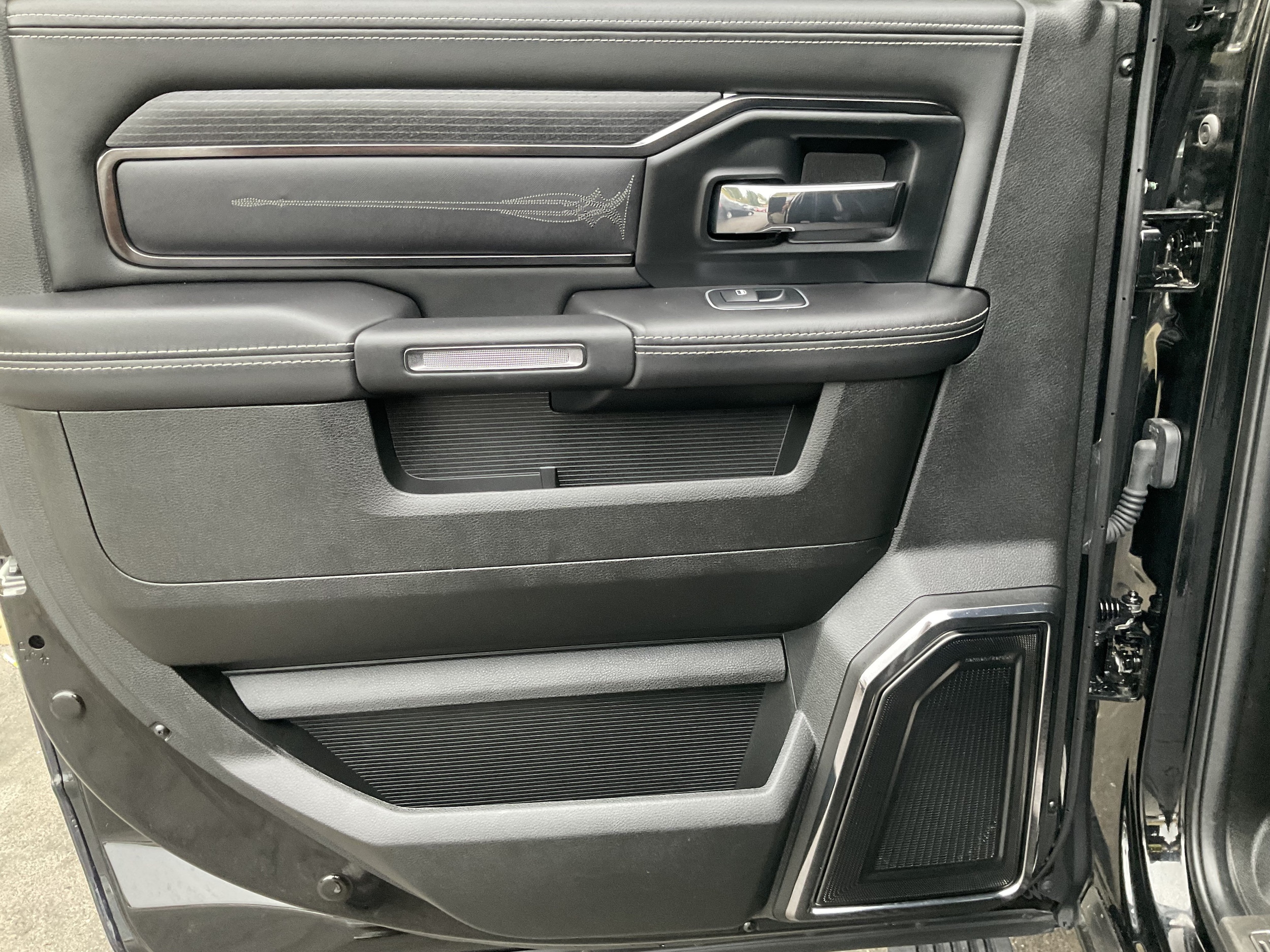 2024 RAM Ram 2500 Pickup Laramie Limited - Photo 40