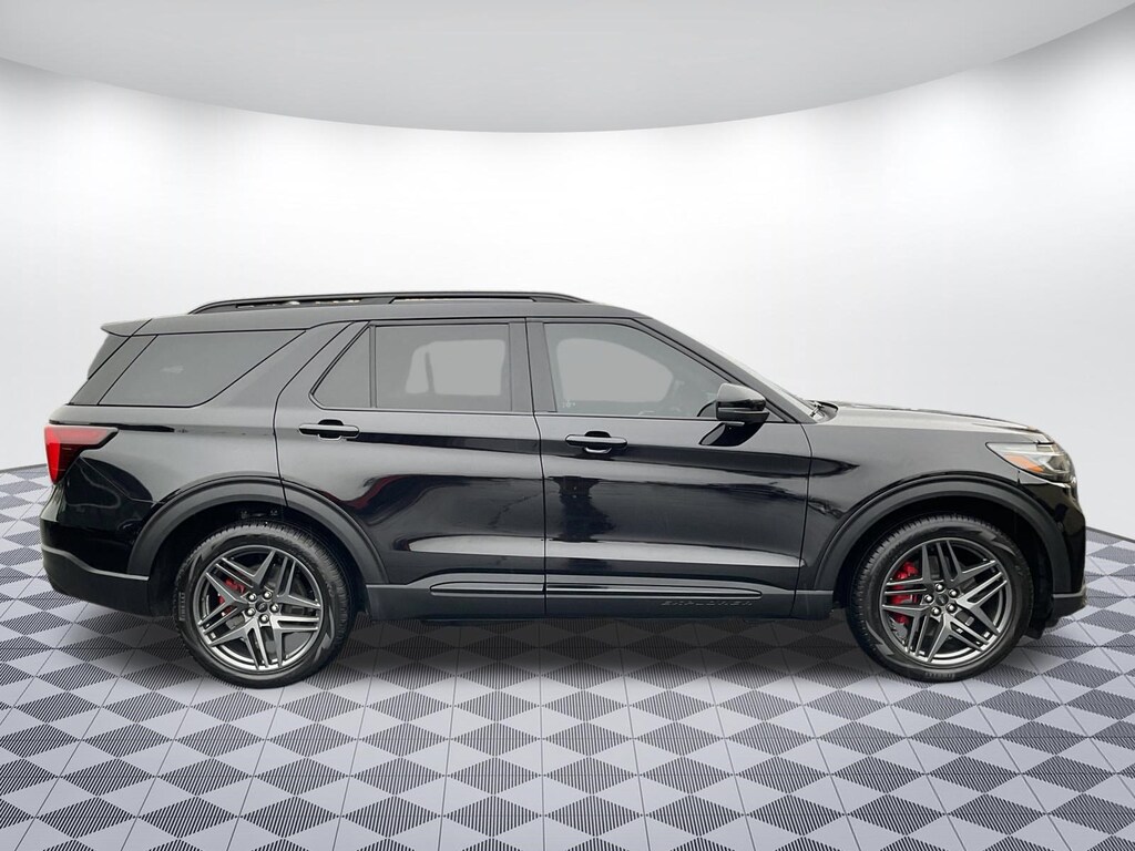 Used 2025 Ford Explorer ST SUV