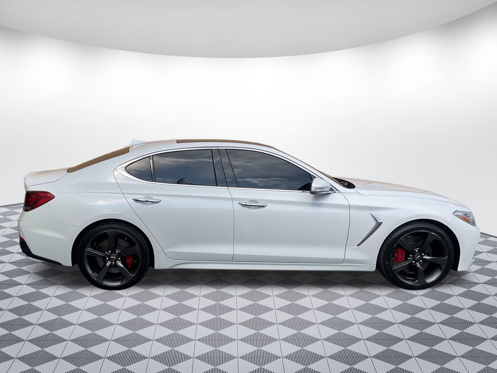 2020 Genesis G70 3.3T Elite photo 2