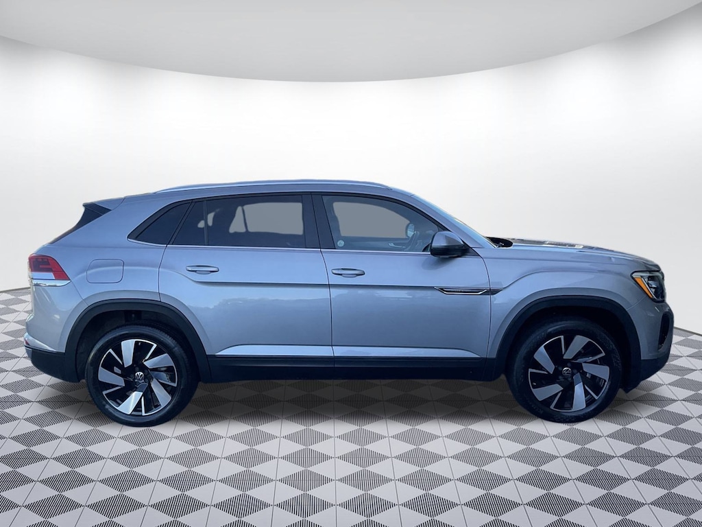 Certified 2024 Volkswagen Atlas Cross Sport 2.0T SE w/Technology SUV
