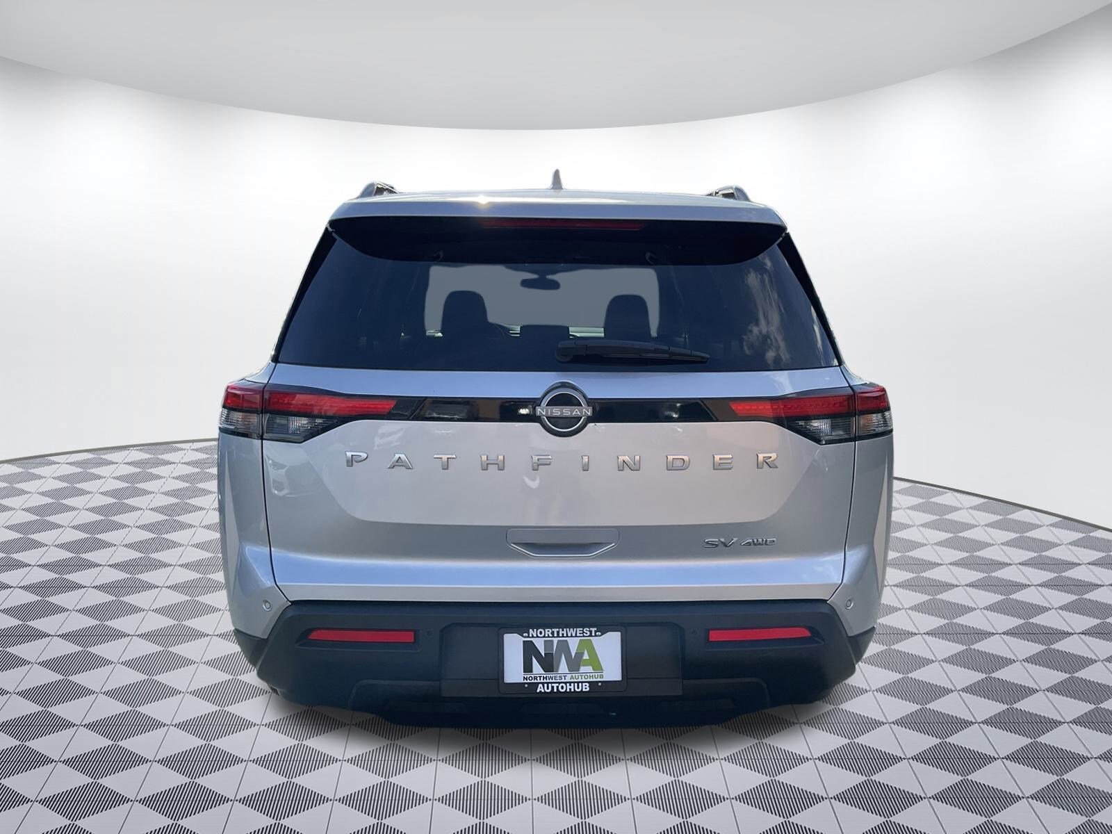 2024 Nissan Pathfinder SV photo 4