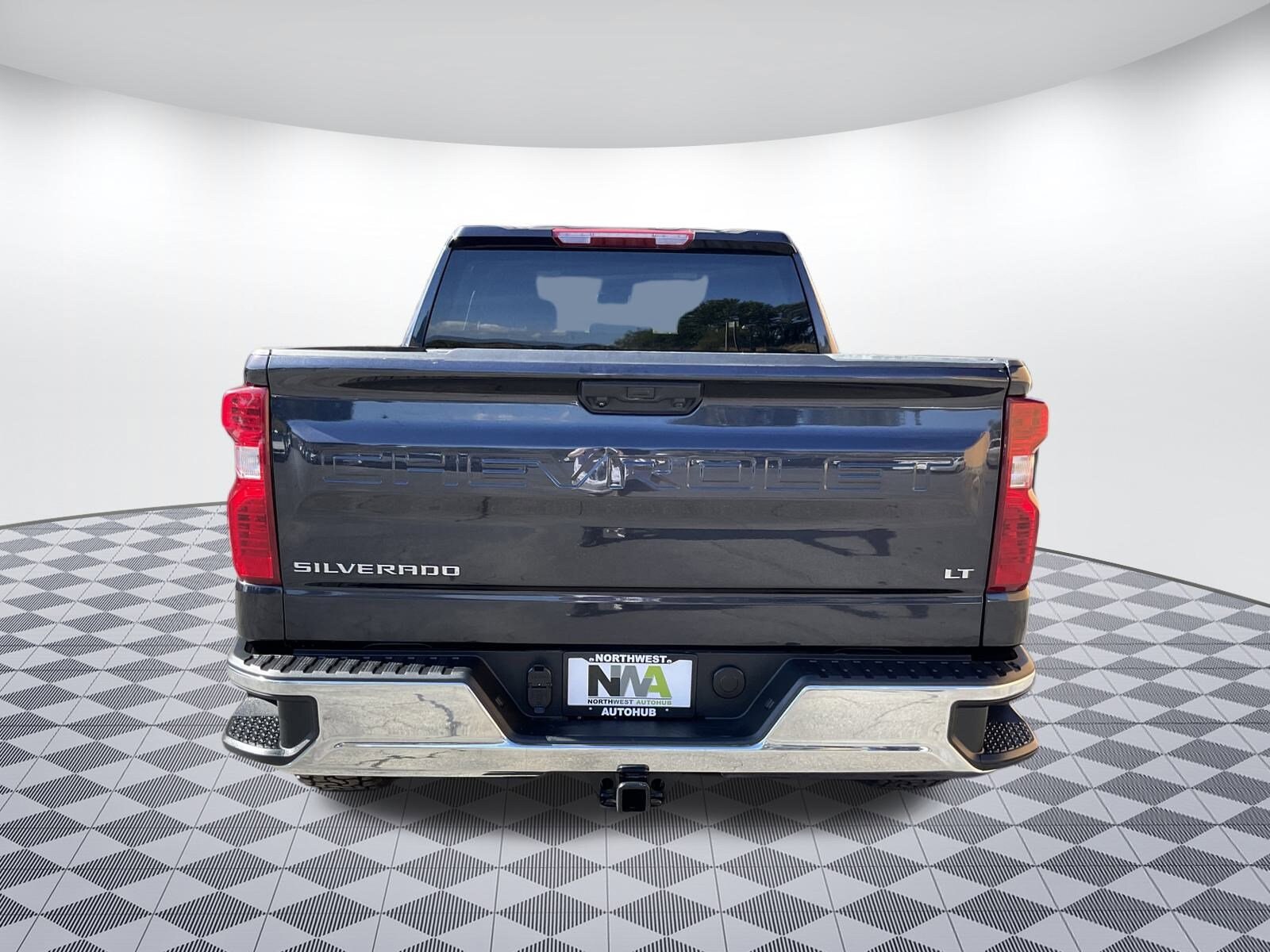 2024 Chevrolet Silverado 1500 LT photo 4