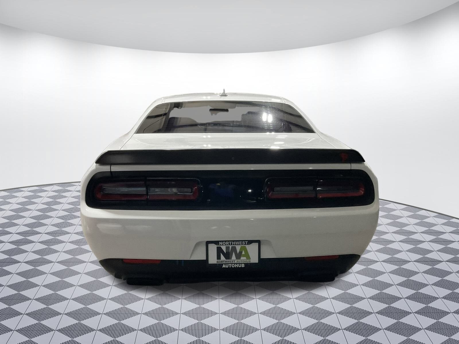 2015 Dodge Challenger SRT8 Hellcat photo 4