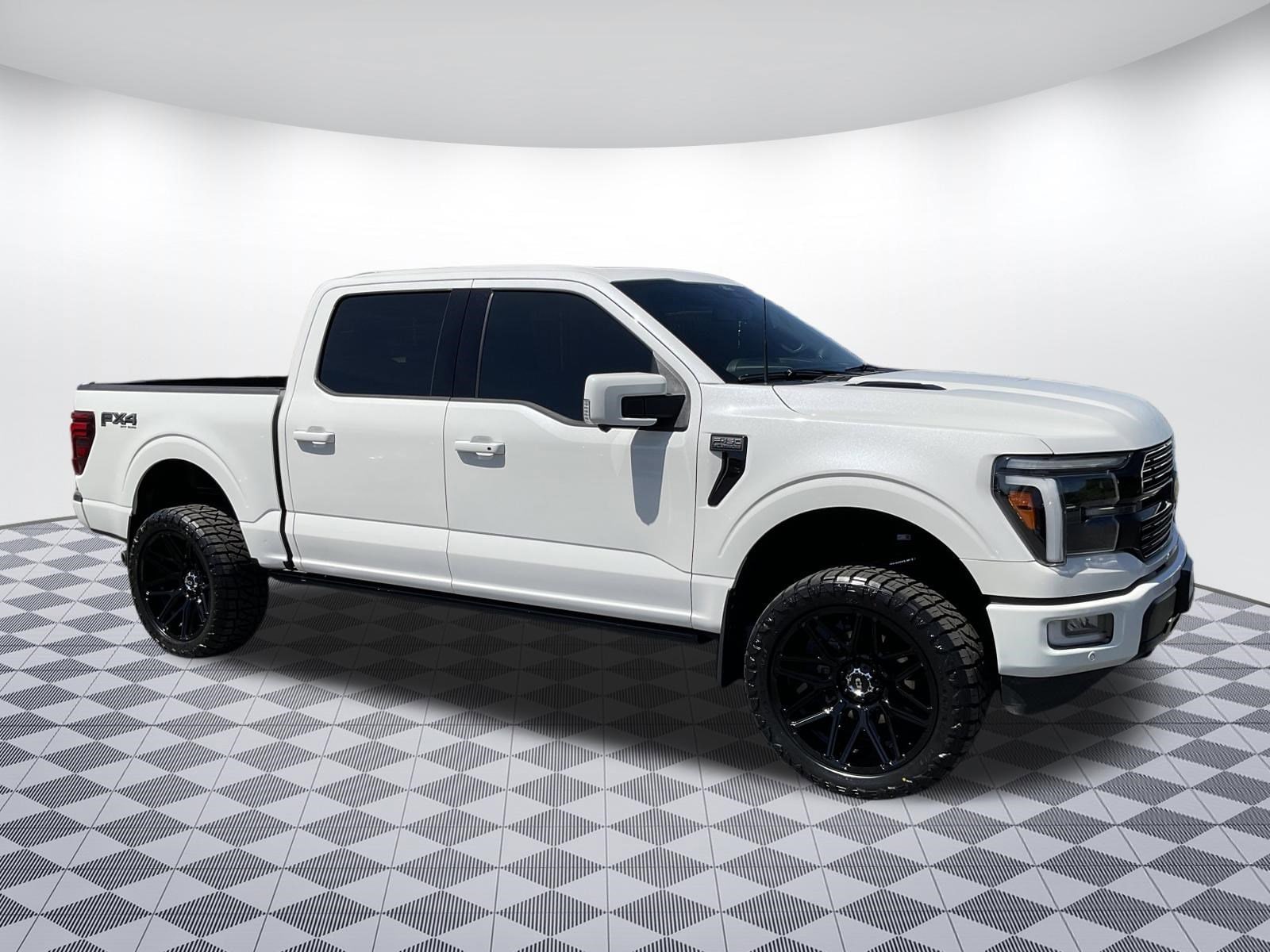 2024 Ford F-150 Platinum 4x4 SuperCrew 145 in's photo
