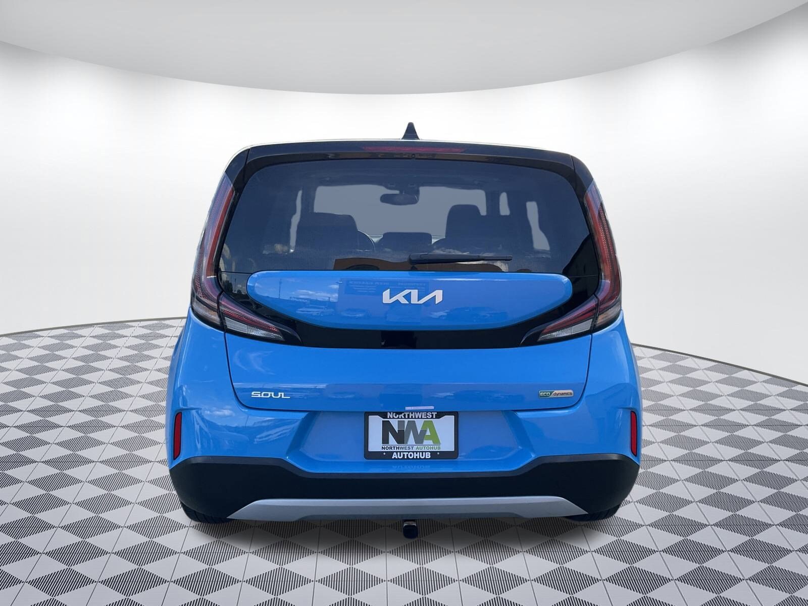 2023 Kia Soul EX photo 3
