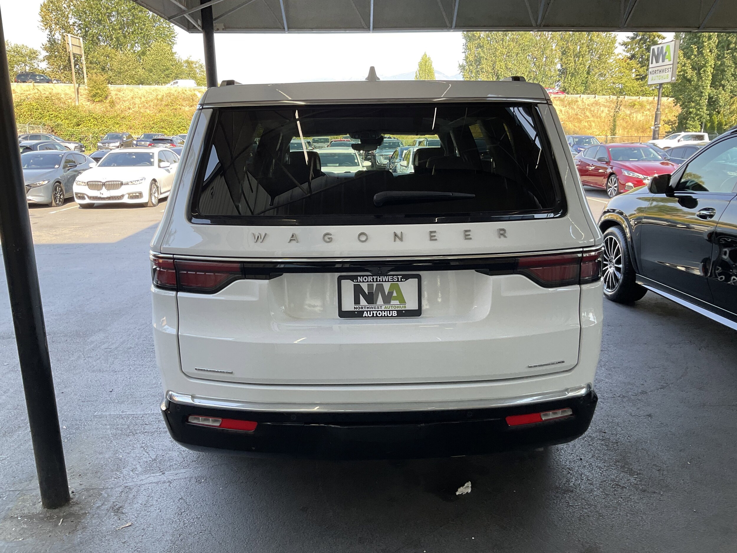 2023 Jeep Wagoneer Series III photo 4