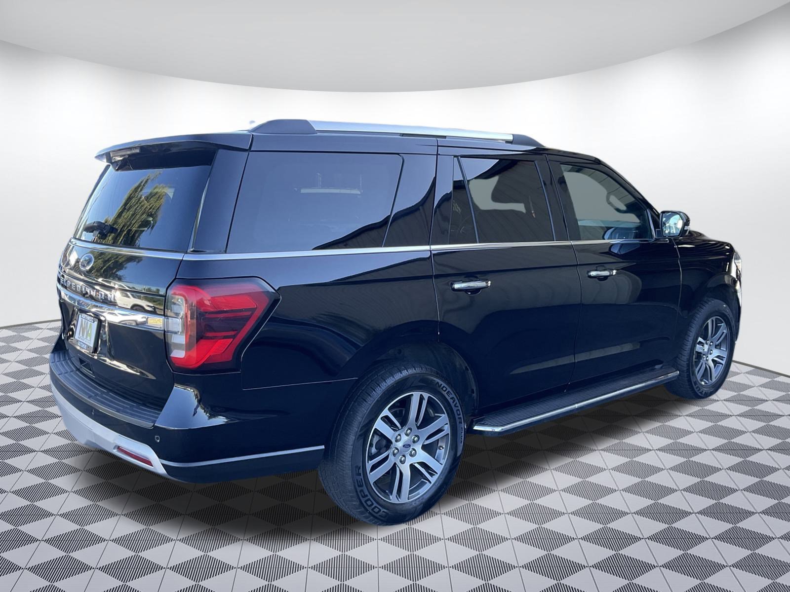 2022 Ford Expedition Limited photo 3