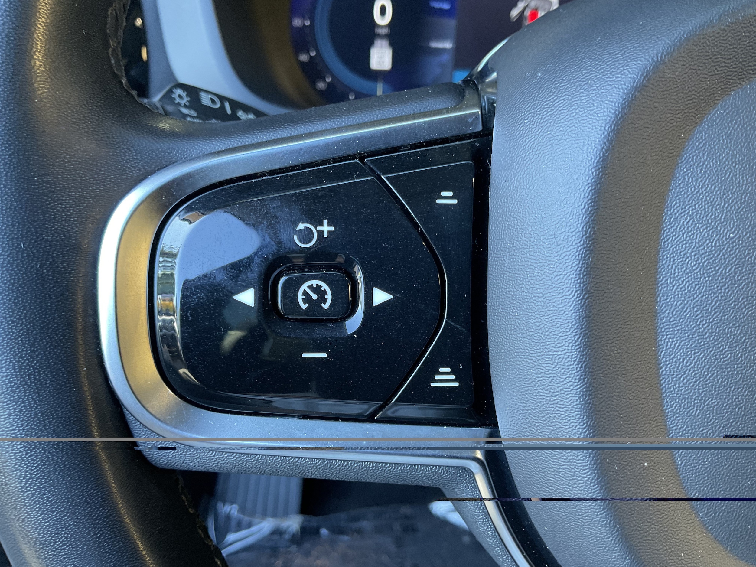 2023 Volvo XC60 Plus - Photo 32