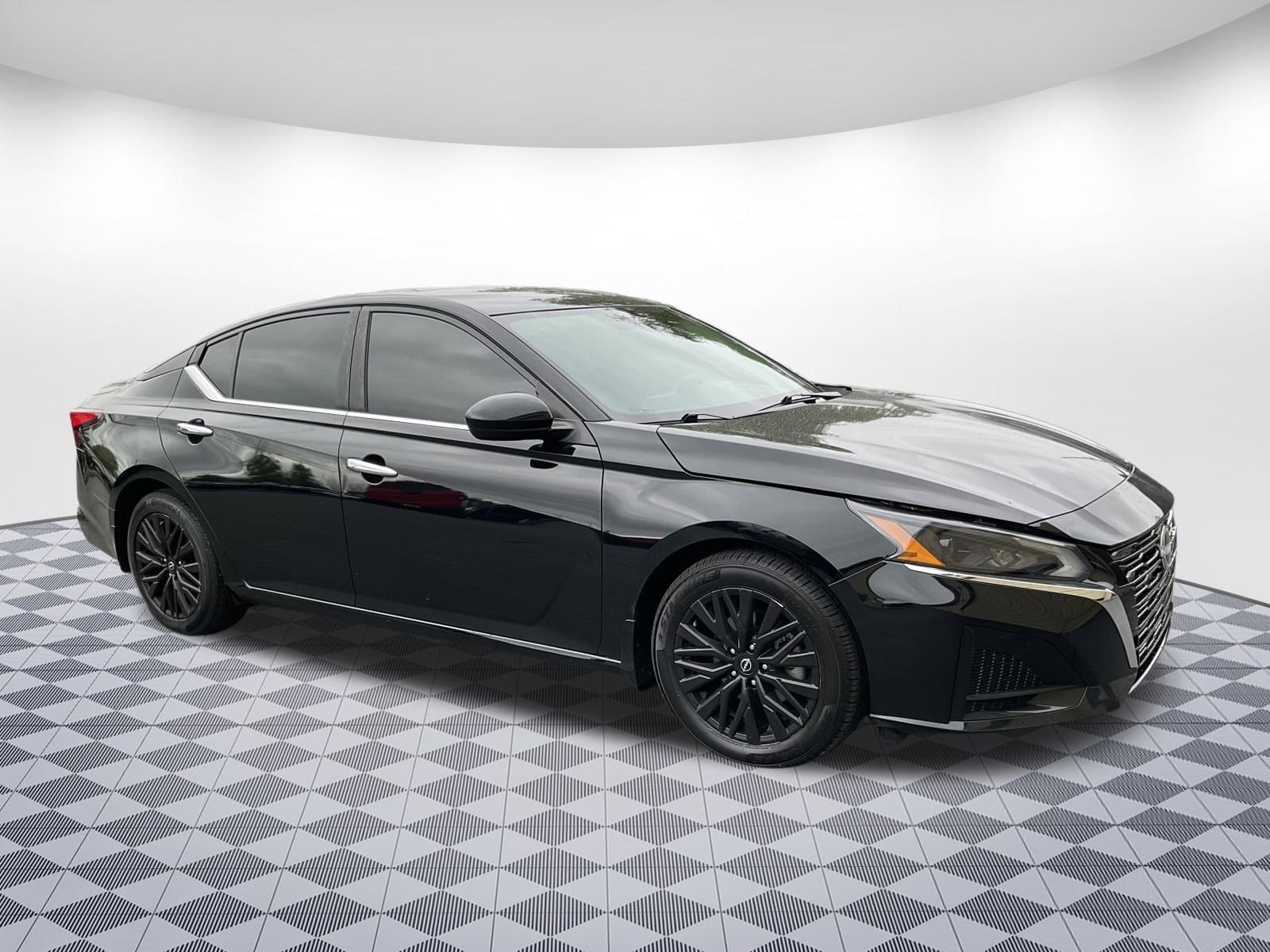 2023 Nissan Altima SV