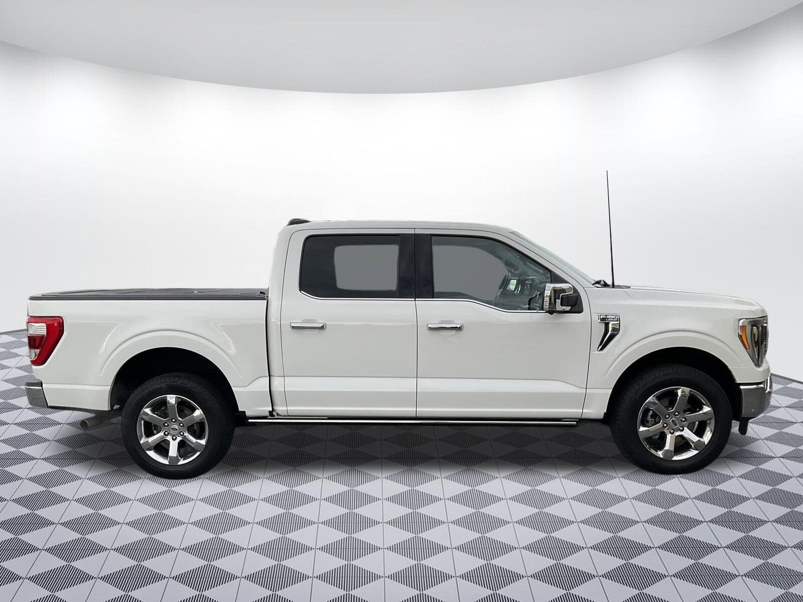 2023 Ford F-150 Lariat photo 2