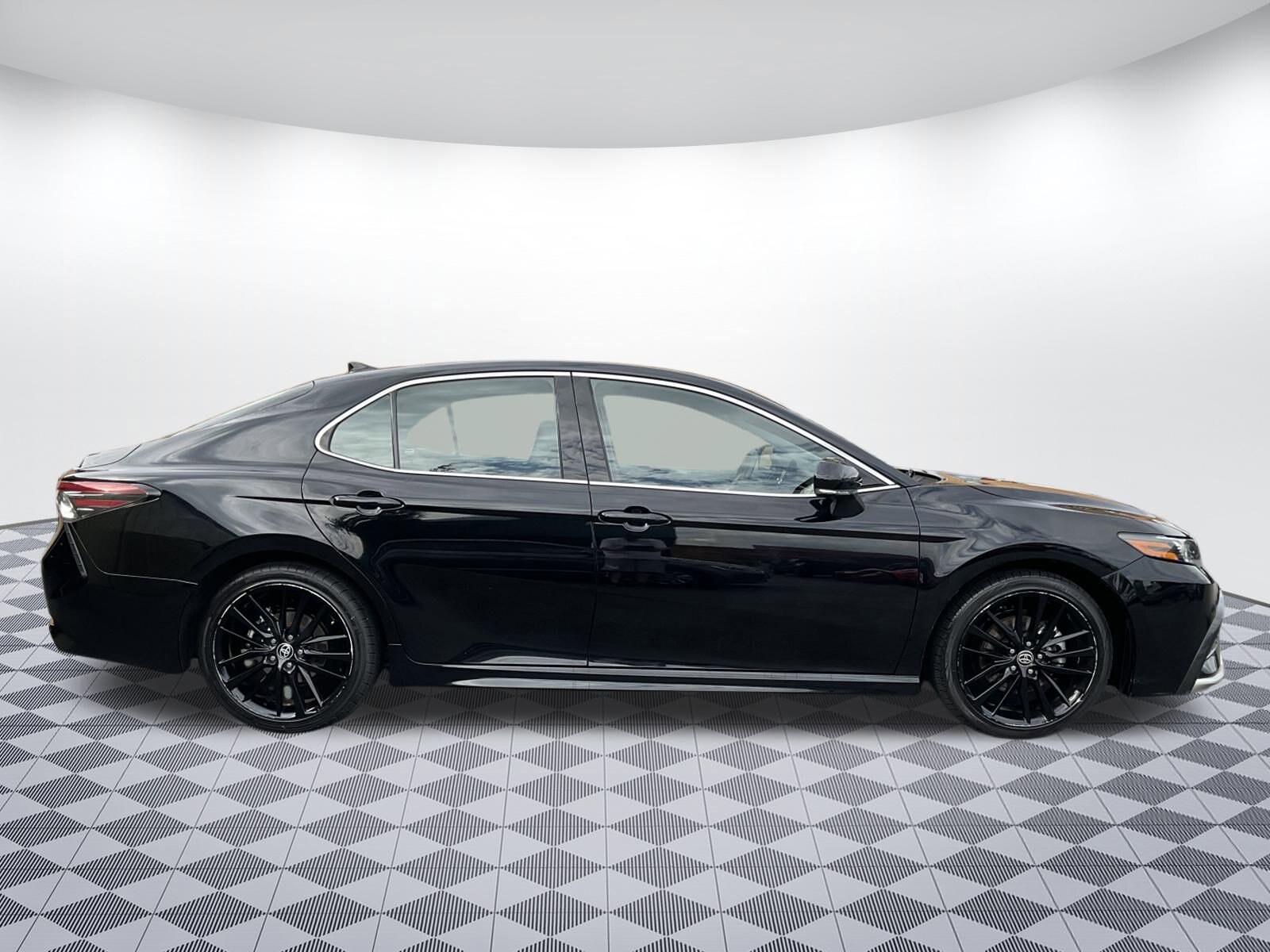 2023 Toyota Camry XSE photo 2