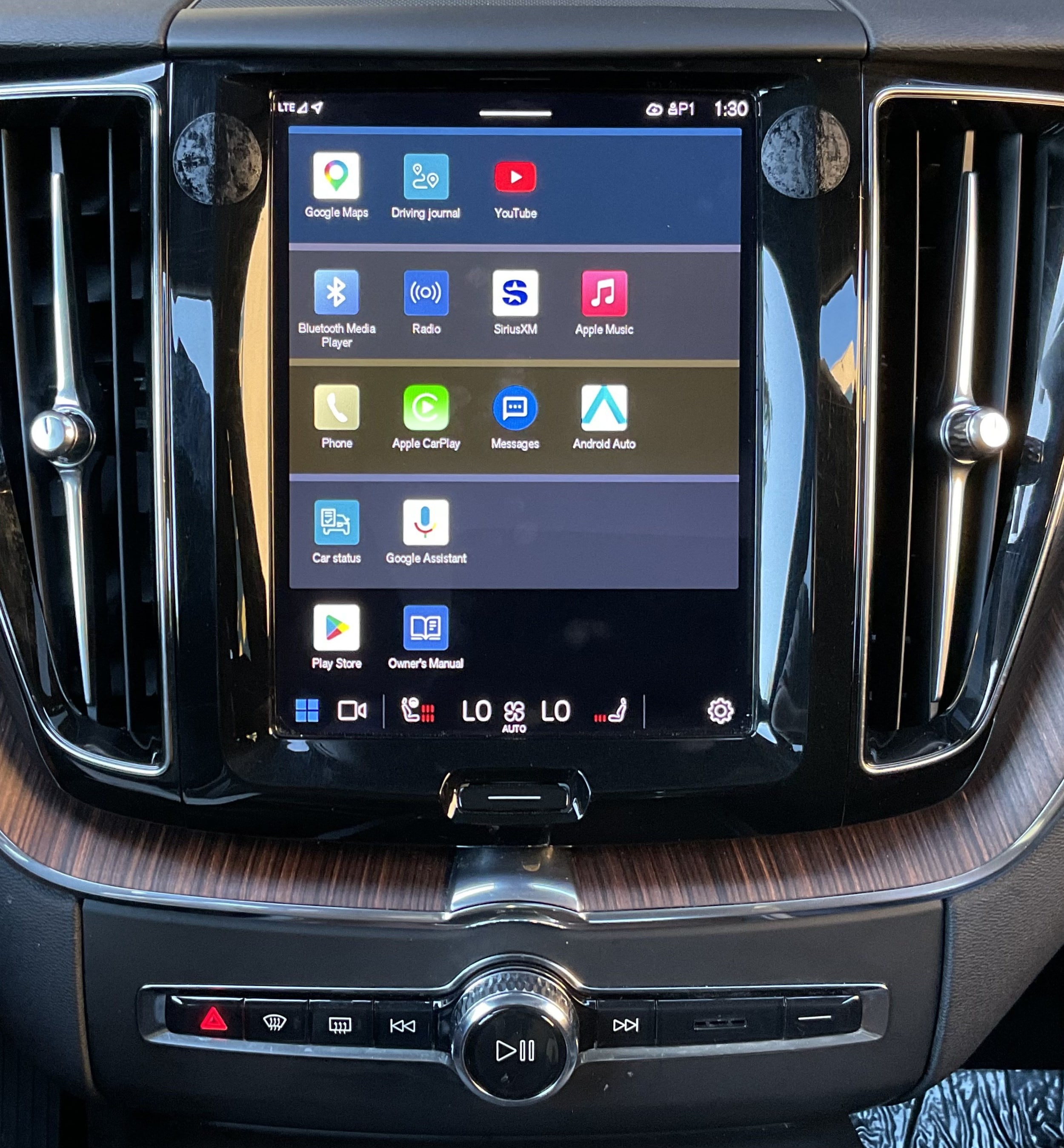 2023 Volvo XC60 Plus - Photo 19