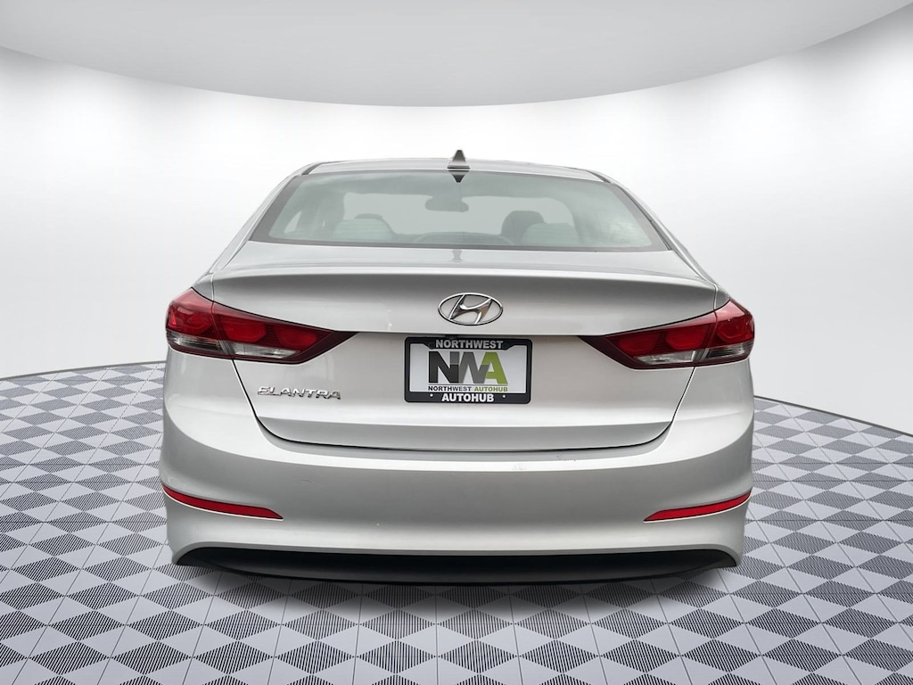 Used 2017 Hyundai Elantra SE Sedan