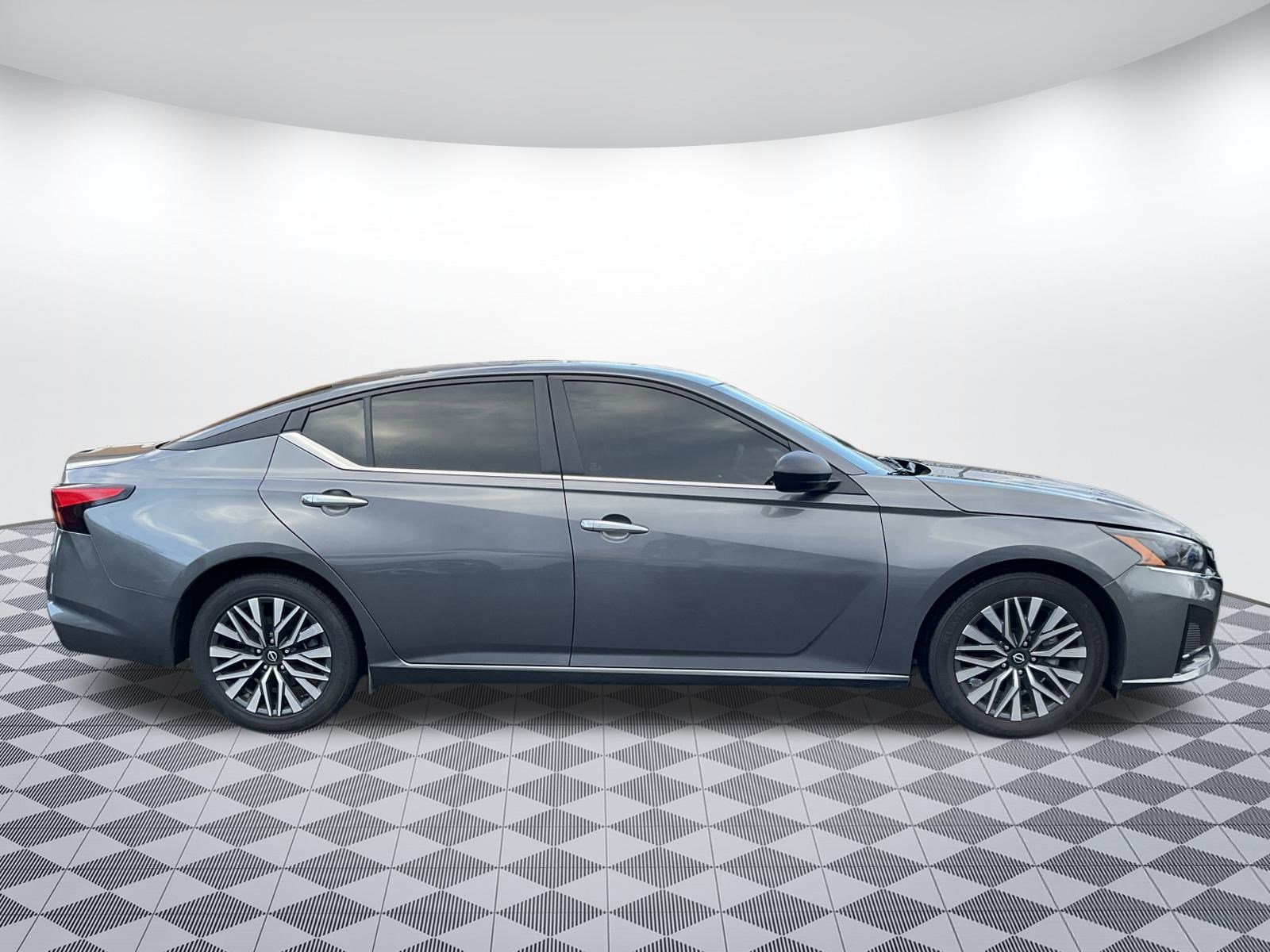 2024 Nissan Altima SV