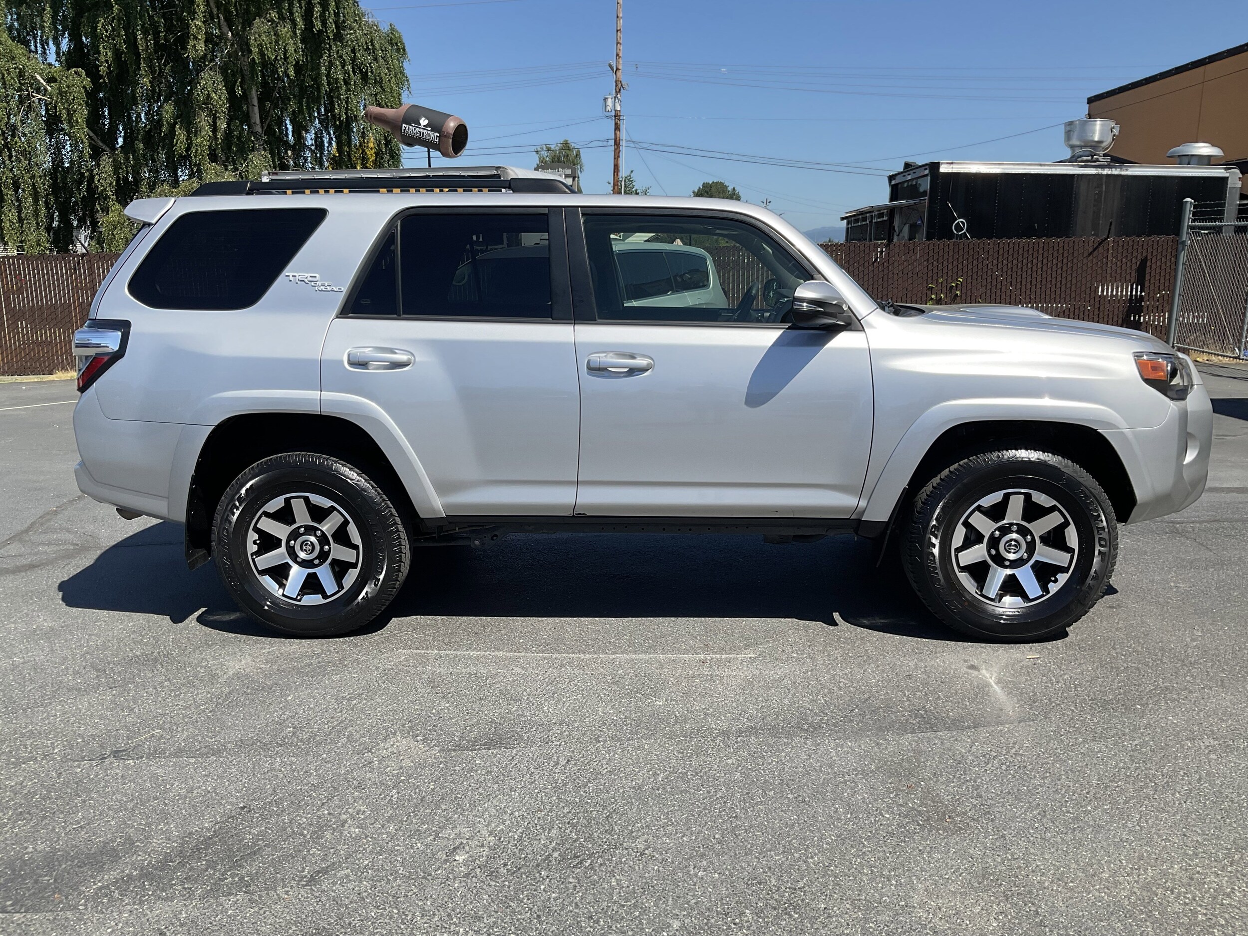 2021 Toyota 4Runner TRD Premium photo 2