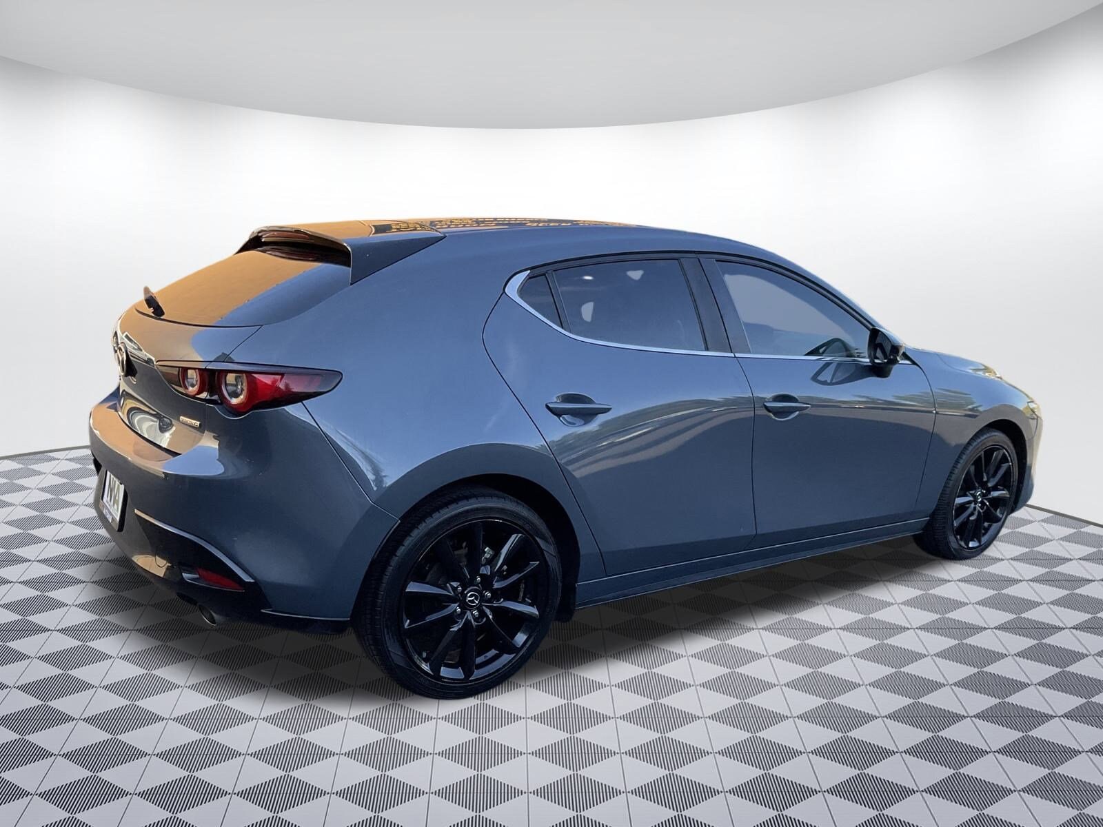 2022 Mazda Mazda3 Carbon photo 3