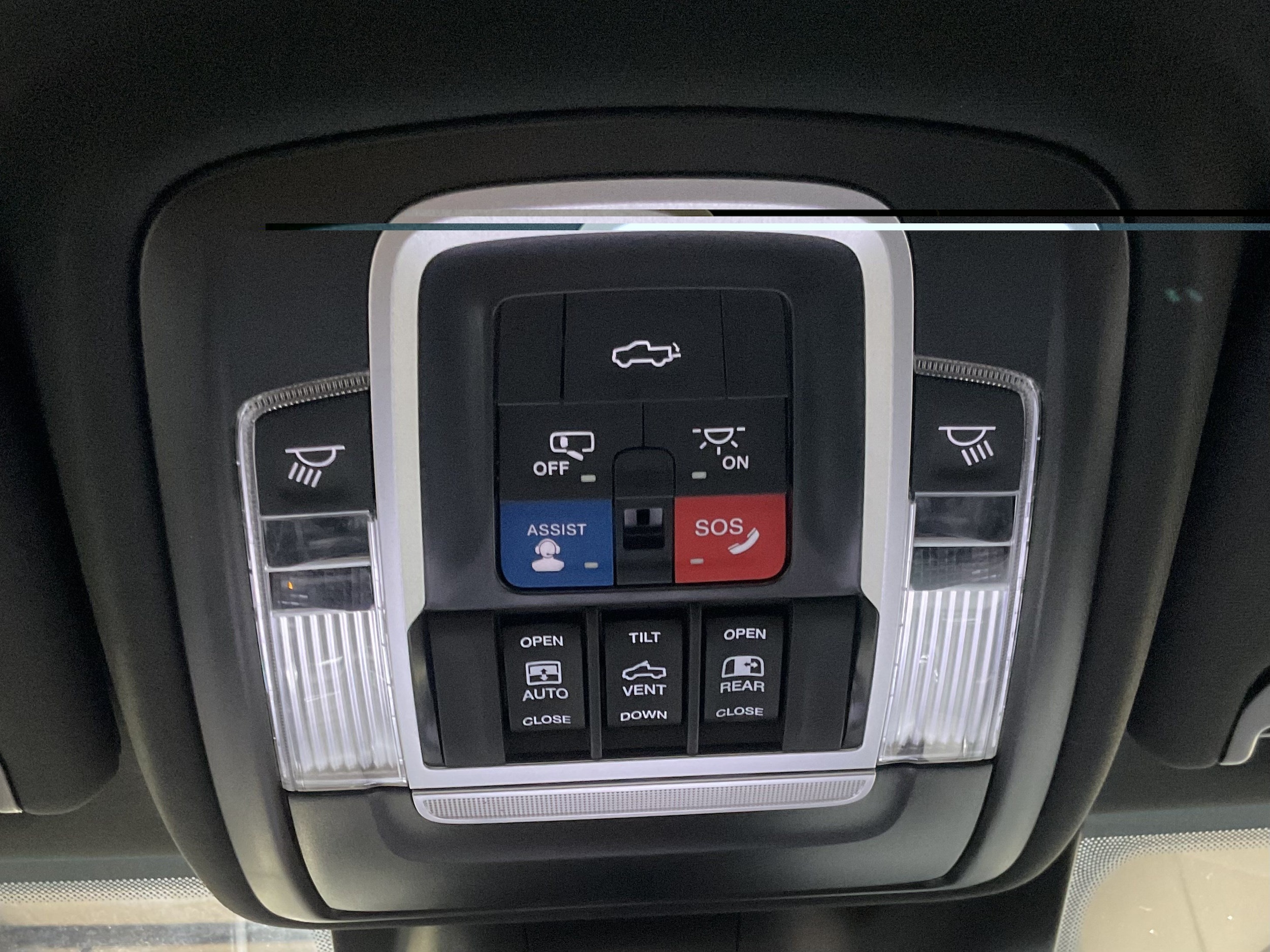 2024 RAM Ram 2500 Pickup Laramie Limited - Photo 38