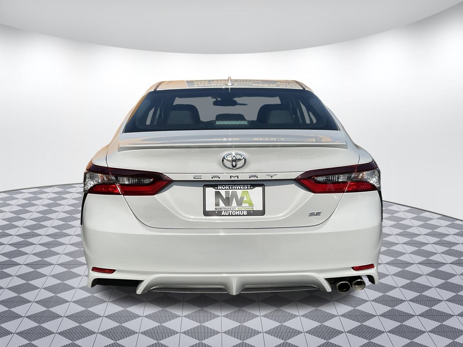 2024 Toyota Camry SE photo 4