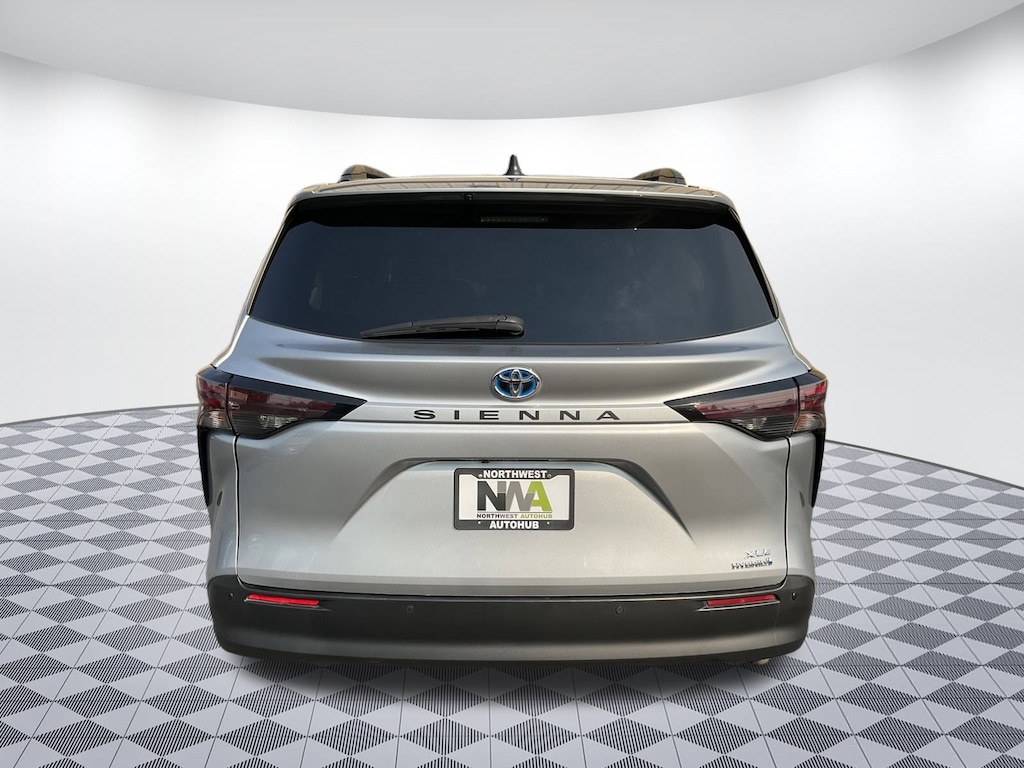 Certified 2024 Toyota Sienna XLE Van Passenger Van