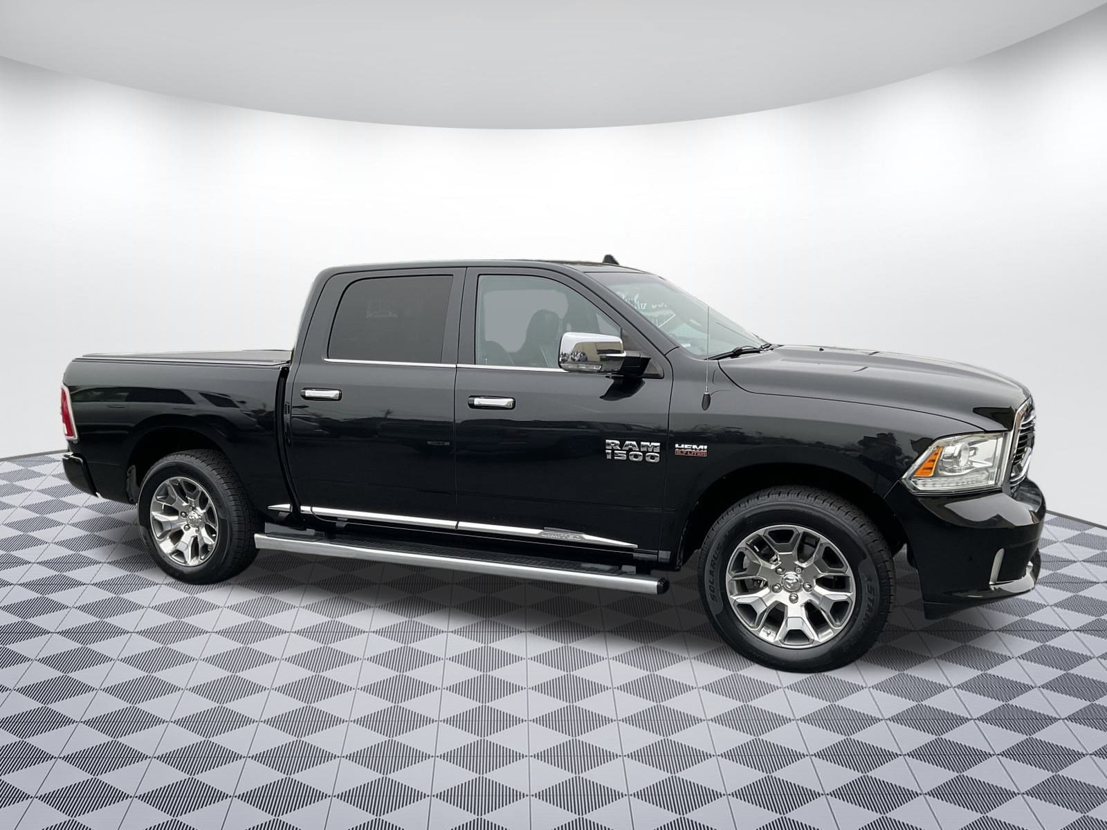 2017 RAM Ram 1500 Limited's photo