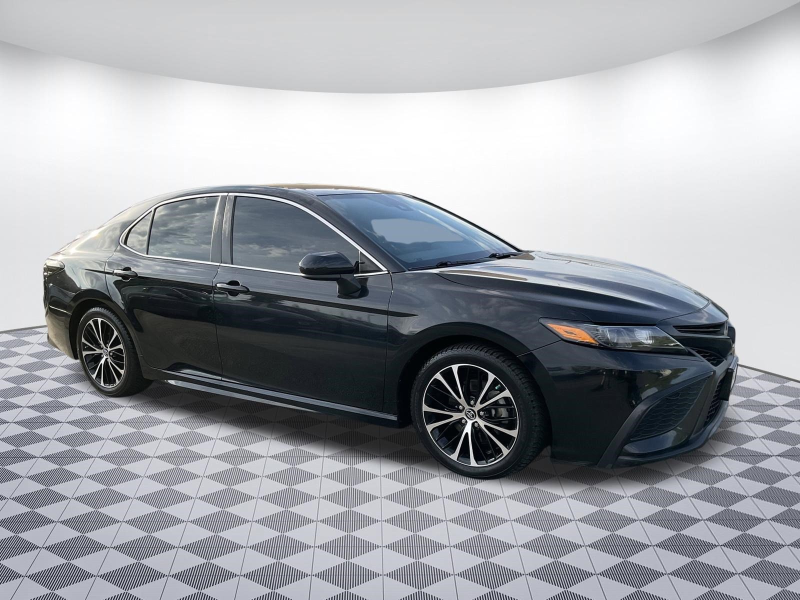 2021 Toyota Camry 2.5 Auto SE's photo