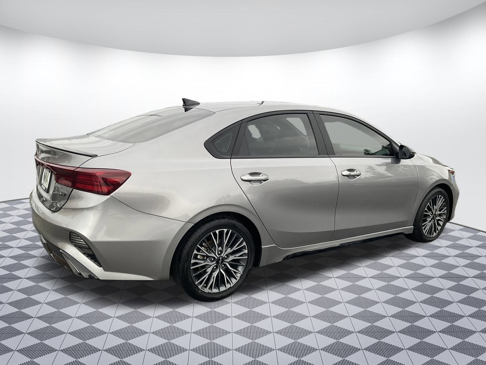 2023 Kia Forte GT-Line photo 3