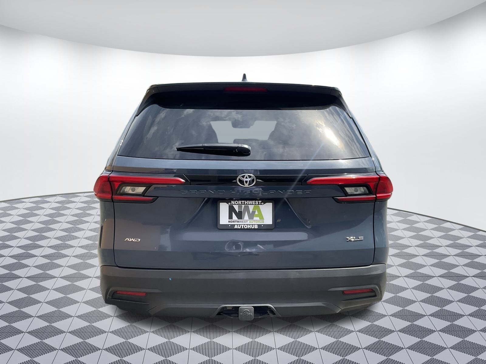 2024 Toyota Grand Highlander XLE photo 4
