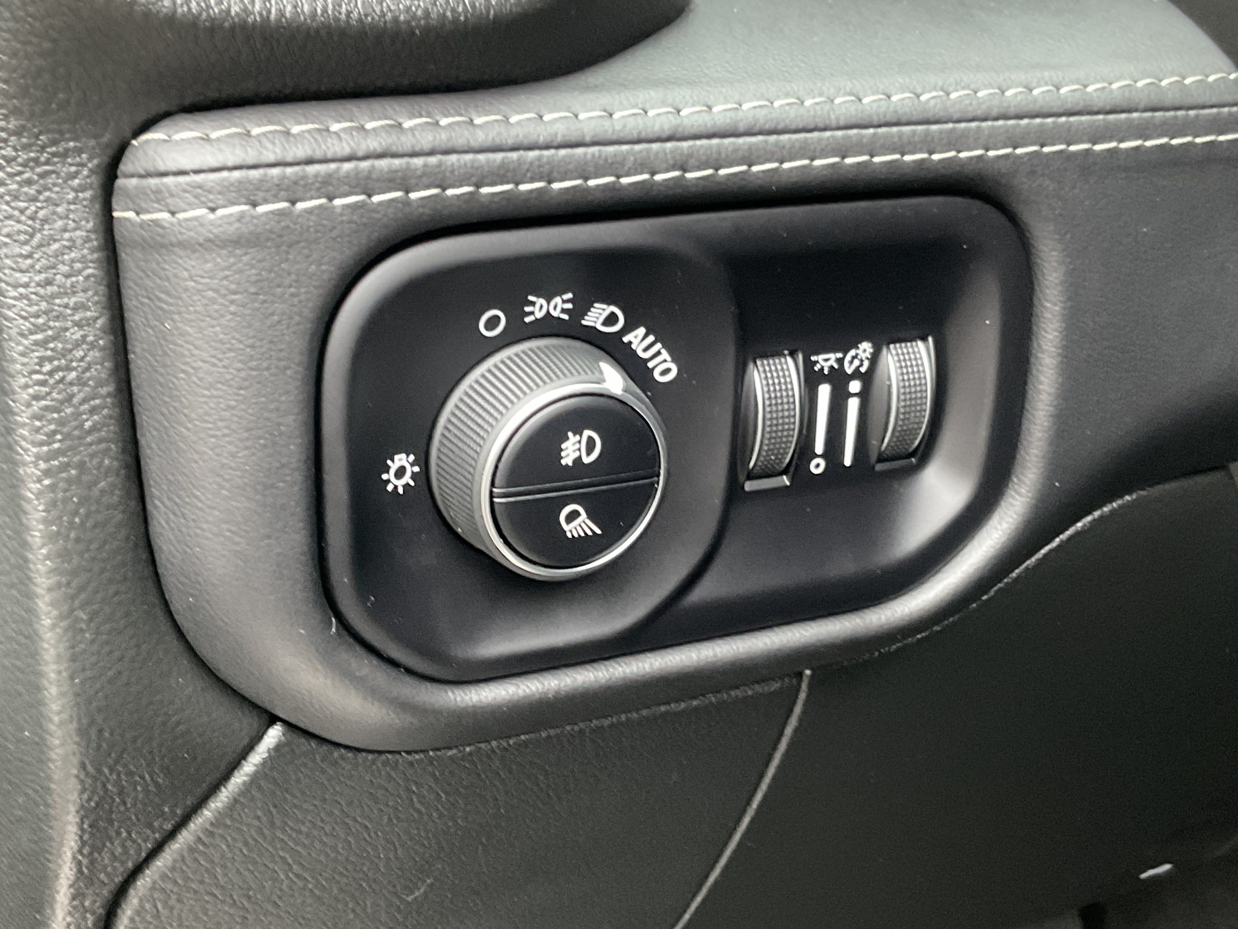 2024 RAM Ram 2500 Pickup Laramie Limited - Photo 32